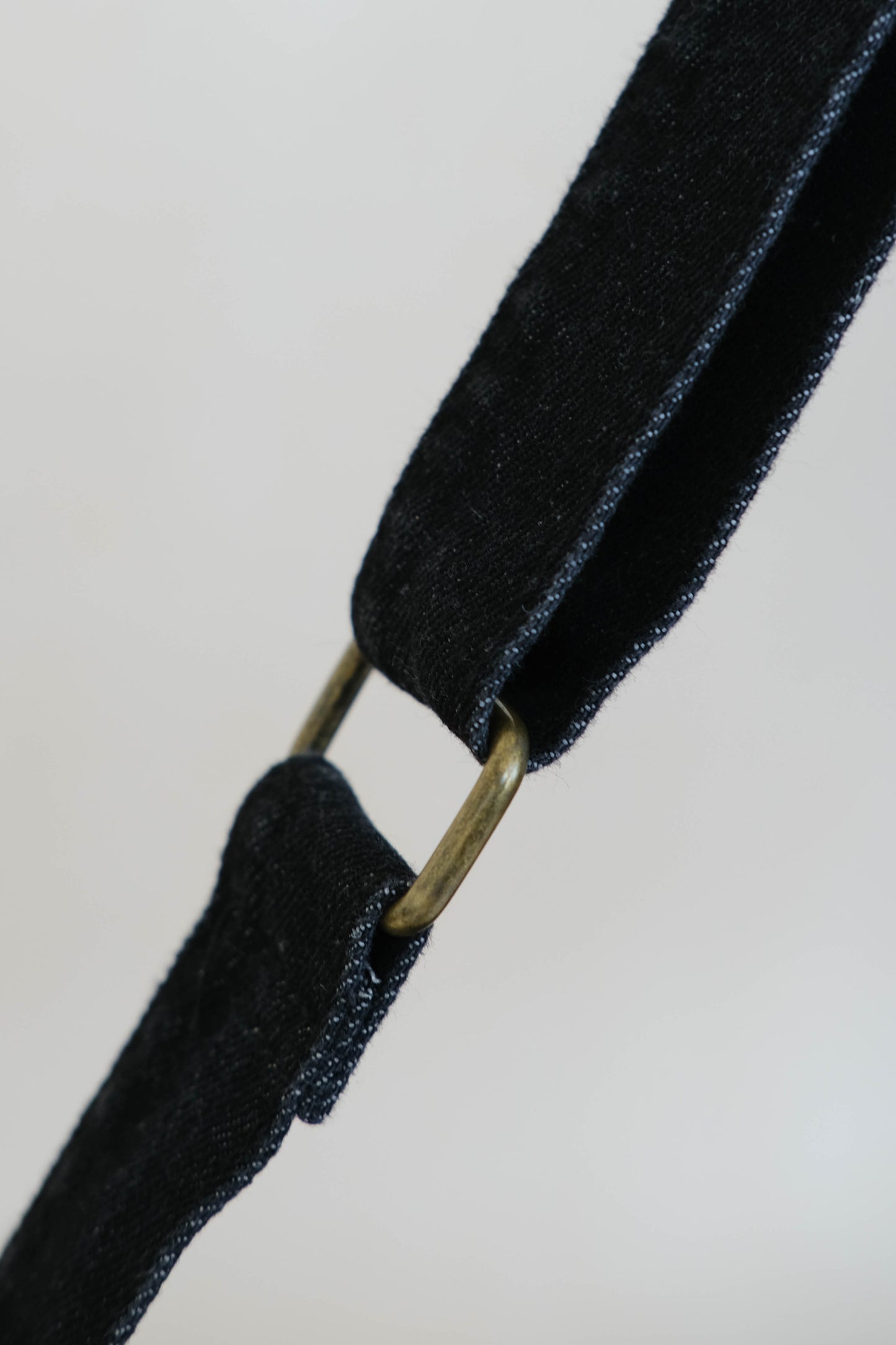 Simple canvas large capacity crossbody bag in matte black