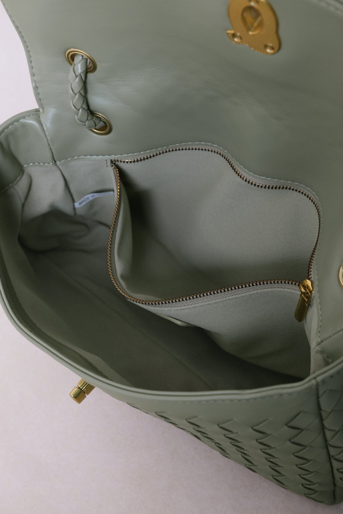 Artisan Linear Flap - Mineral Green