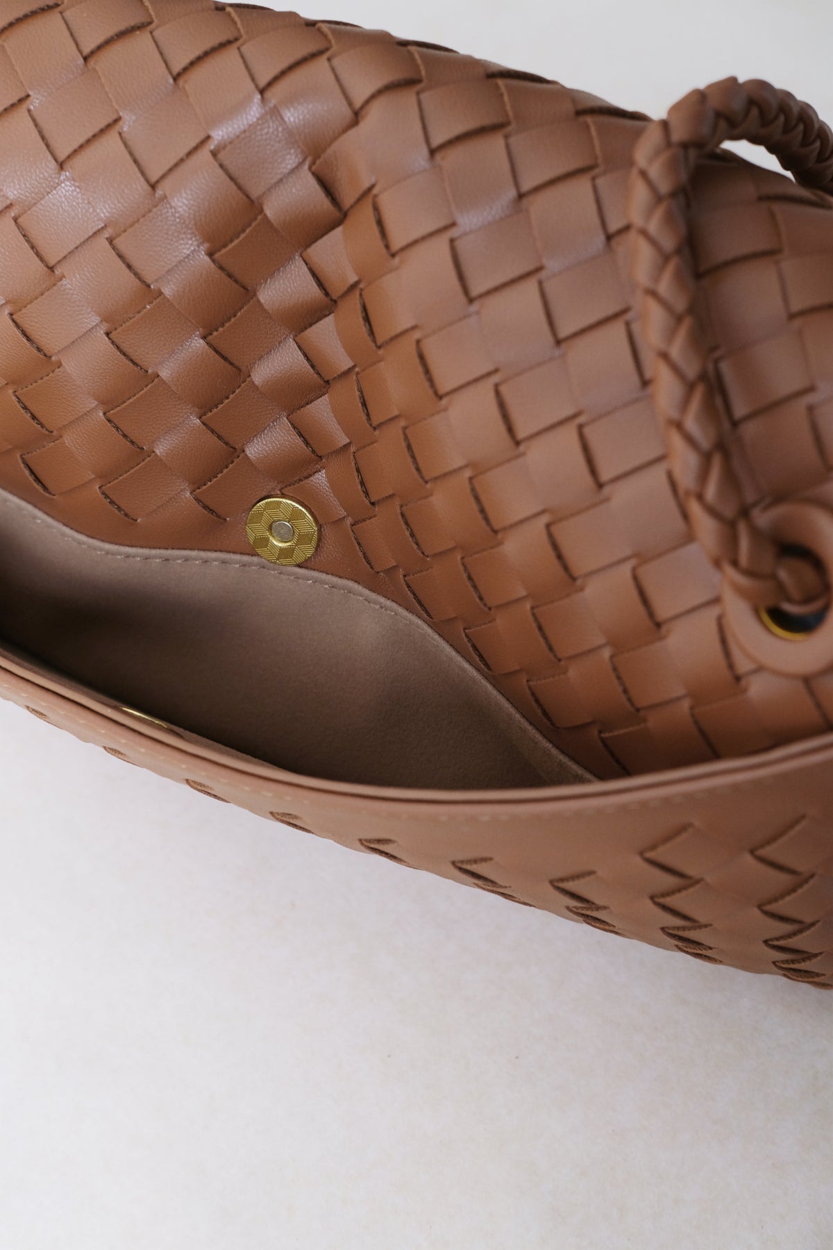 Artisan Linear Flap - Shinny Chestnut