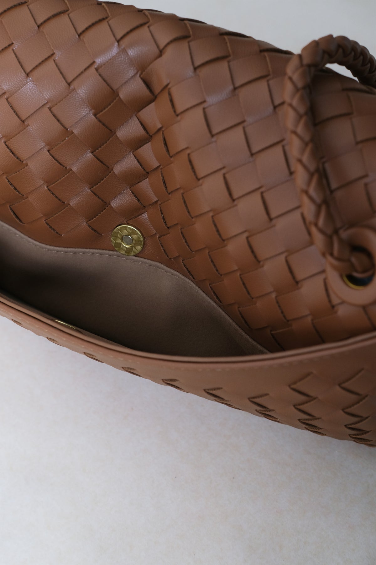 Artisan Linear Flap - Shinny Chestnut
