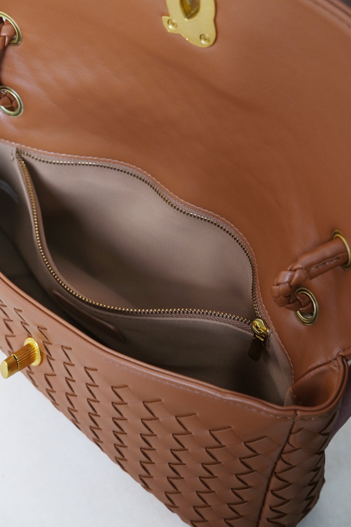 Artisan Linear Flap - Shinny Chestnut