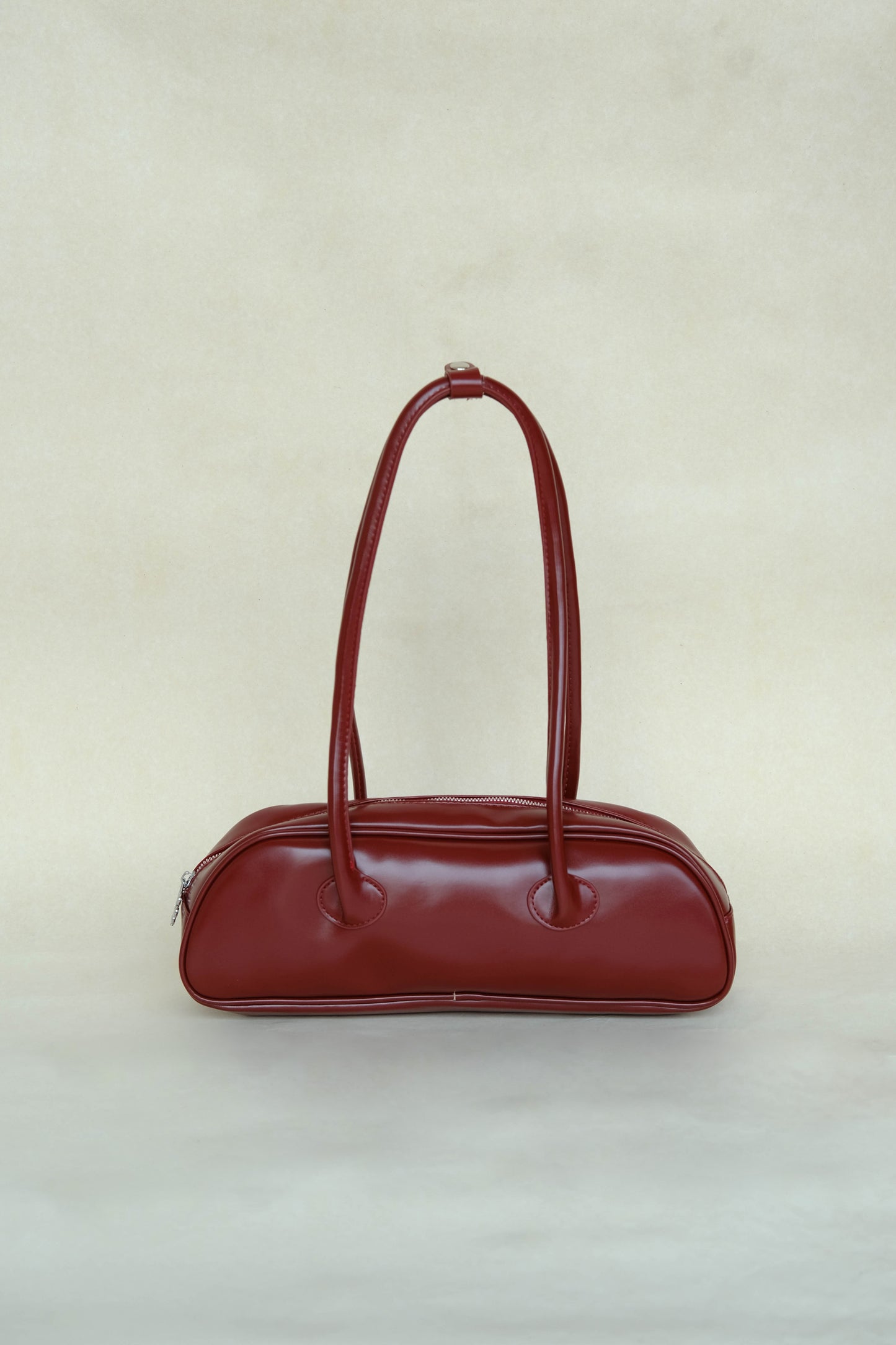 French Baguette Grand Shoulder Bag In Wine Red