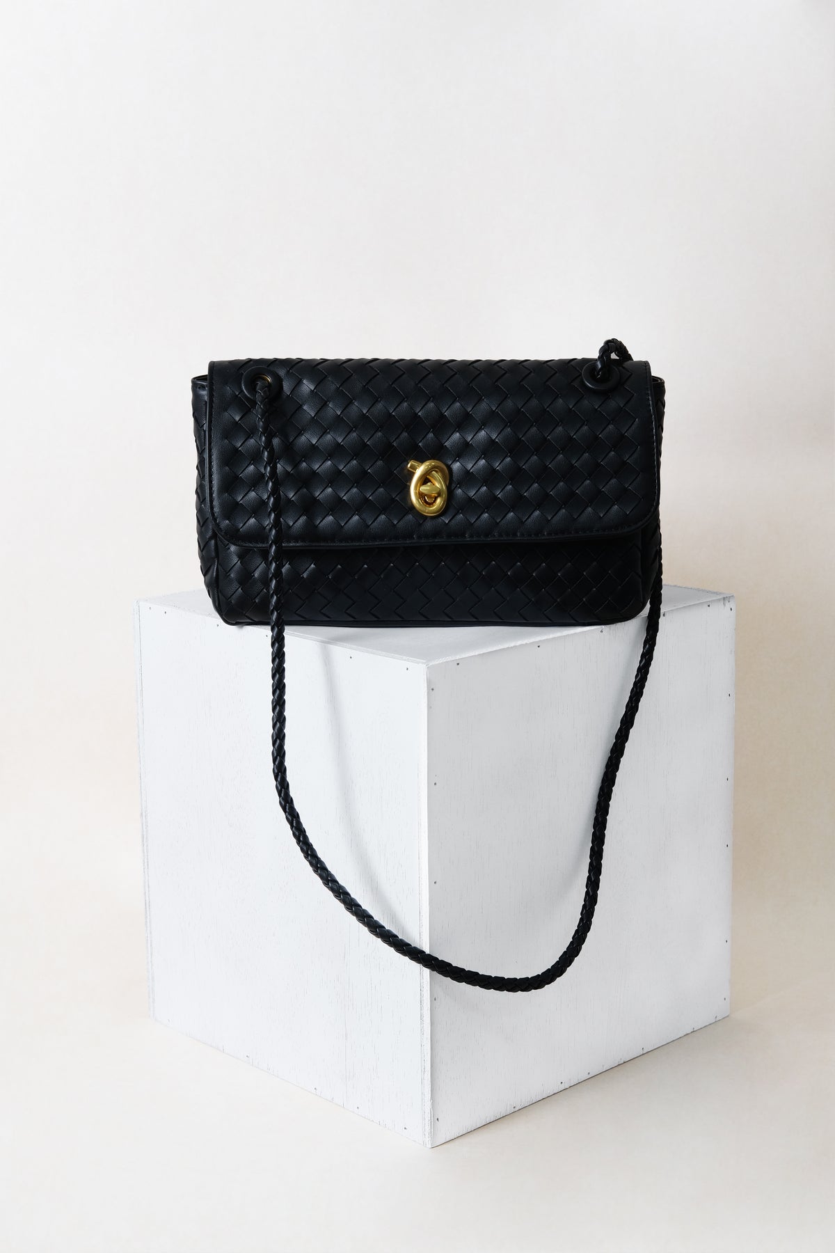 Artisan Linear Flap - Classic Black