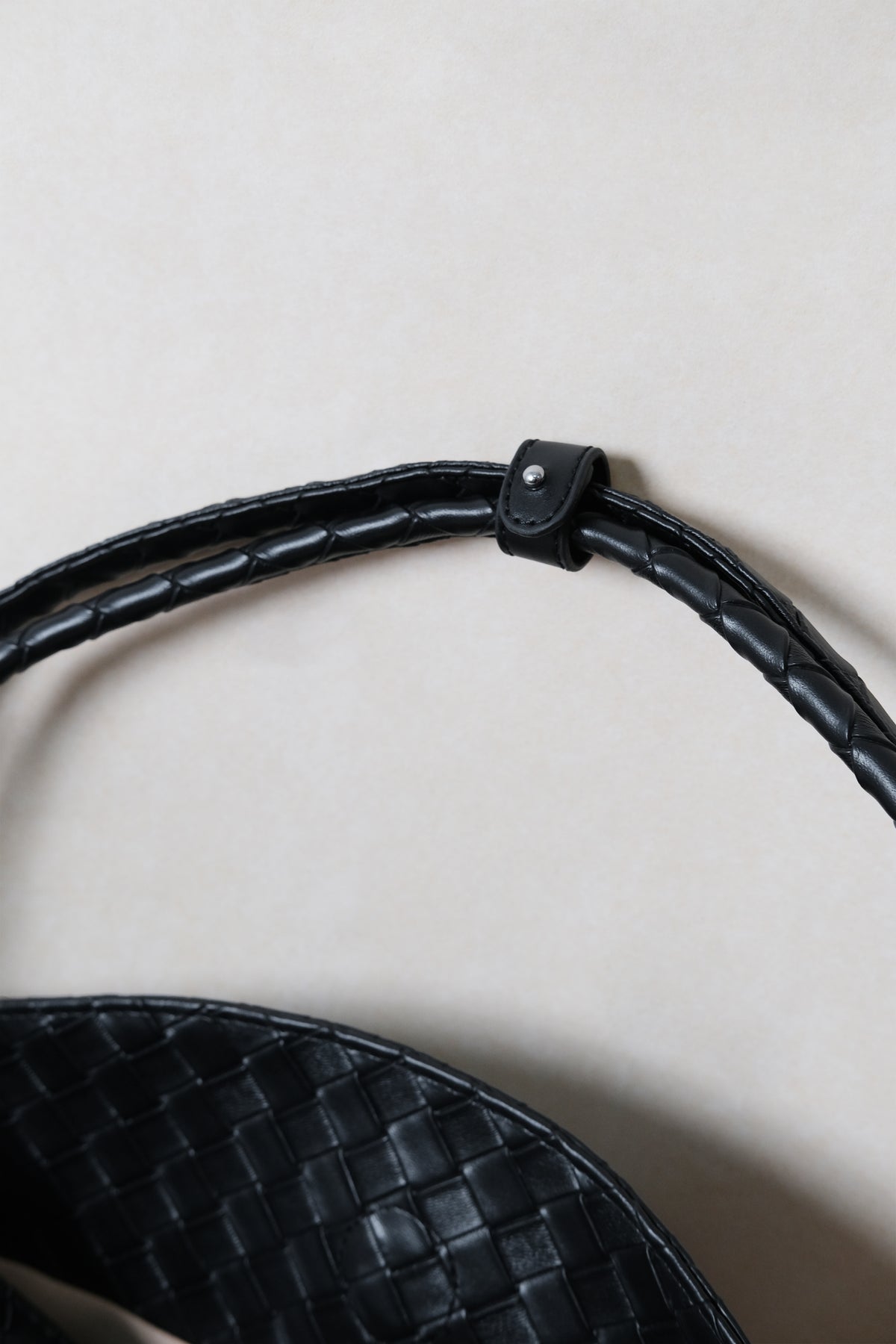 Artisan Élan Shoulder Bag - Classic Black
