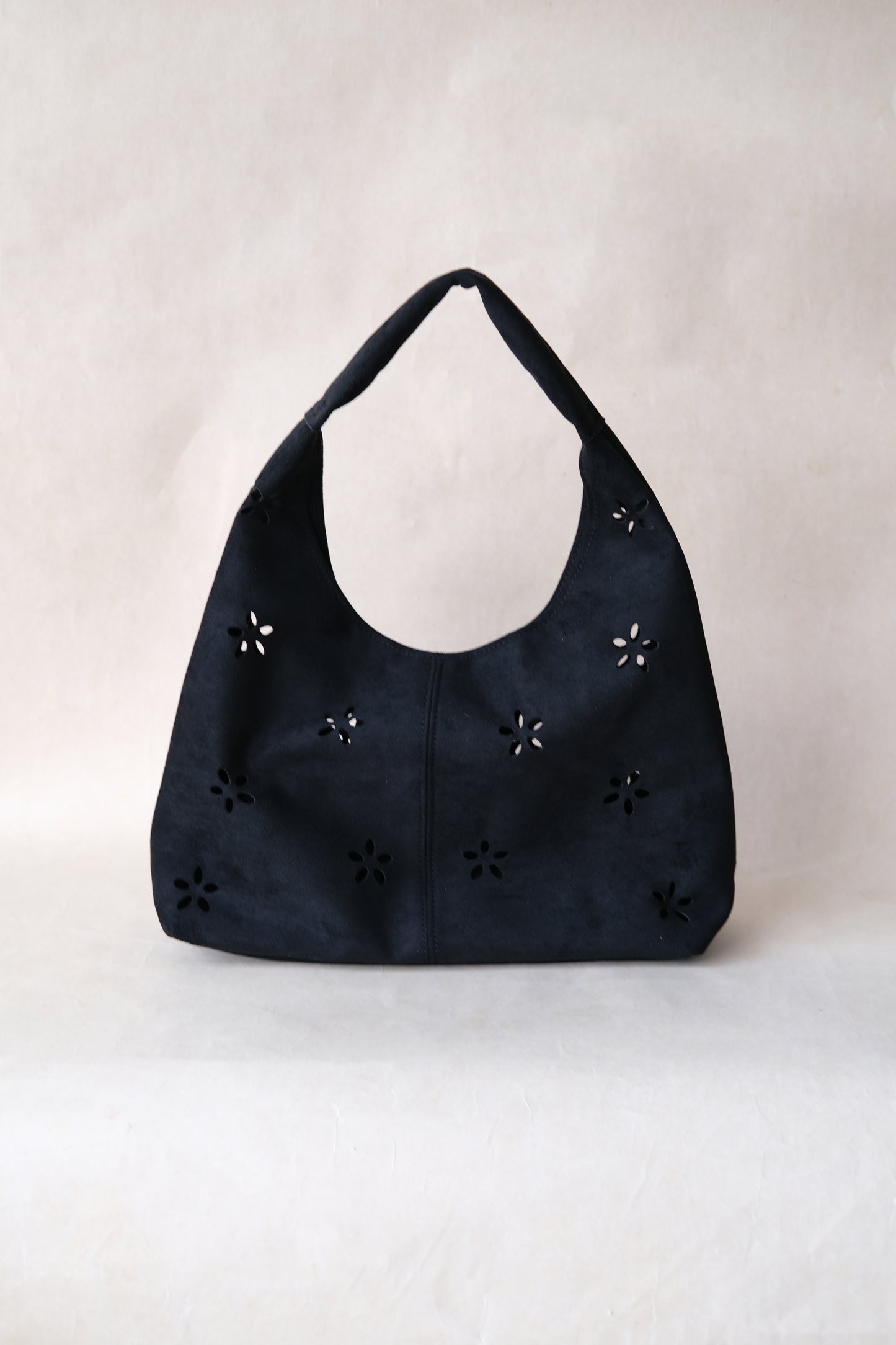 Chic Minimalist Shoulder Tote - Classic Black