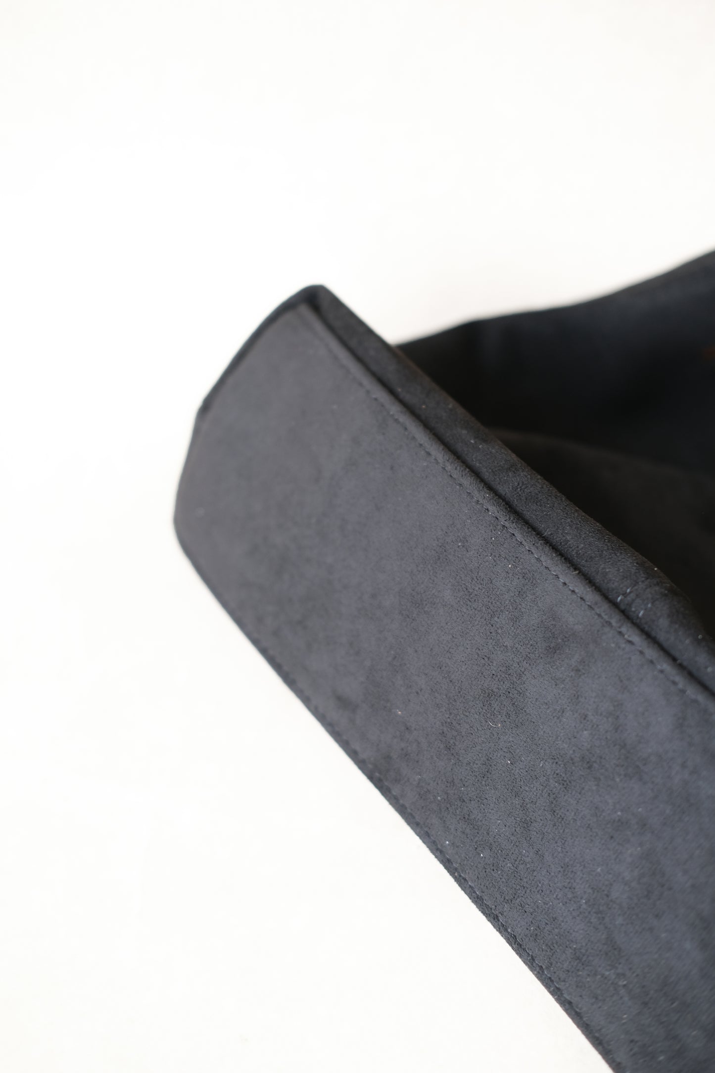 Chic Minimalist Shoulder Tote - Classic Black