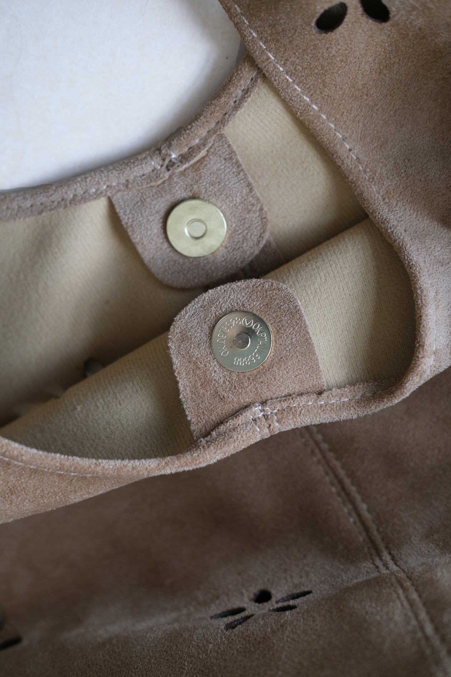 Chic Minimalist Shoulder Tote - Khaki