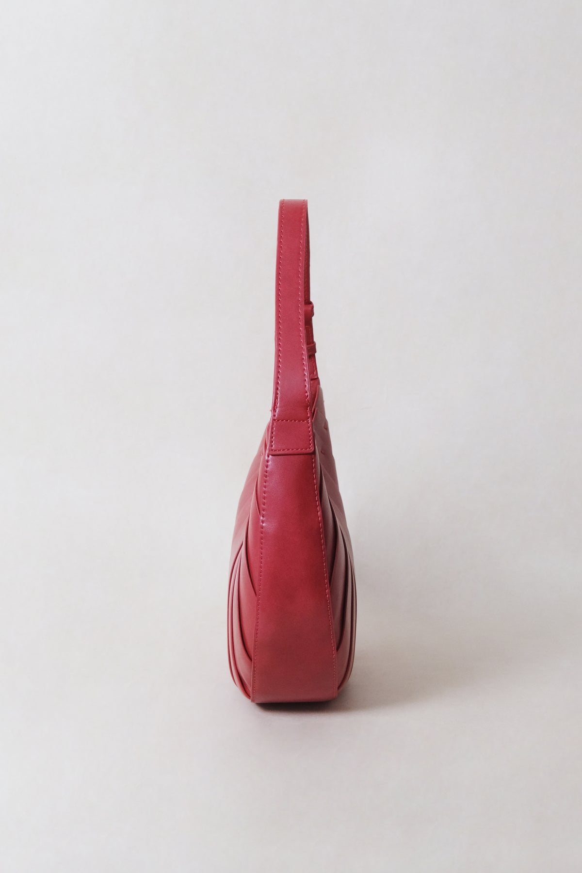 The Modena Slouch - Red