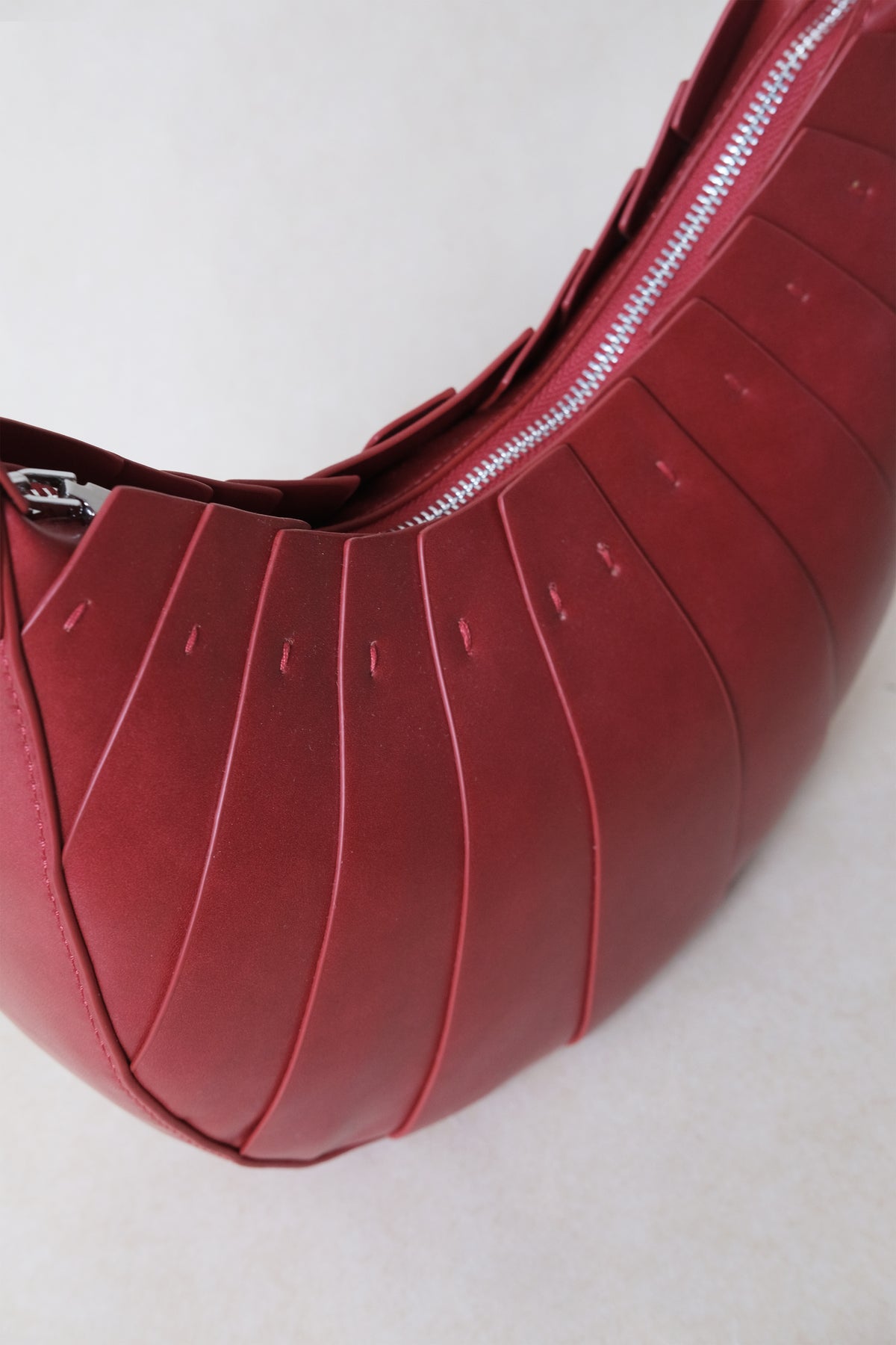 The Modena Slouch - Red