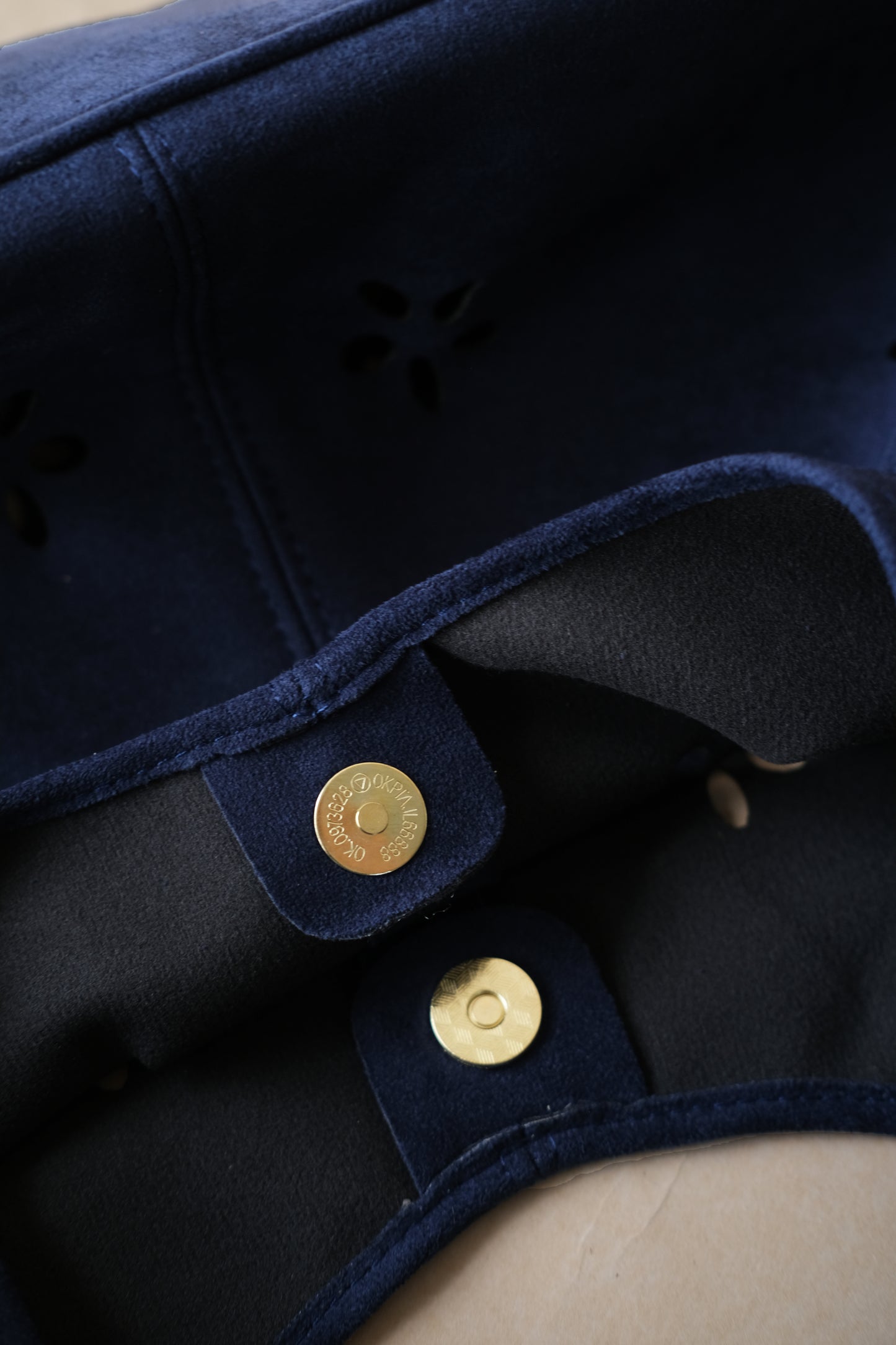 Chic Minimalist Shoulder Tote - Dark Blue