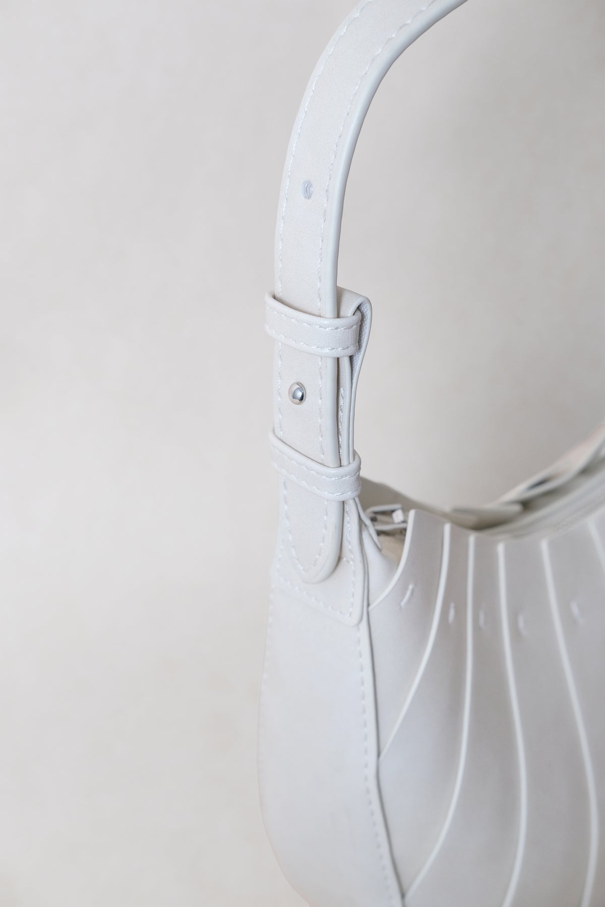 The Modena Slouch - White