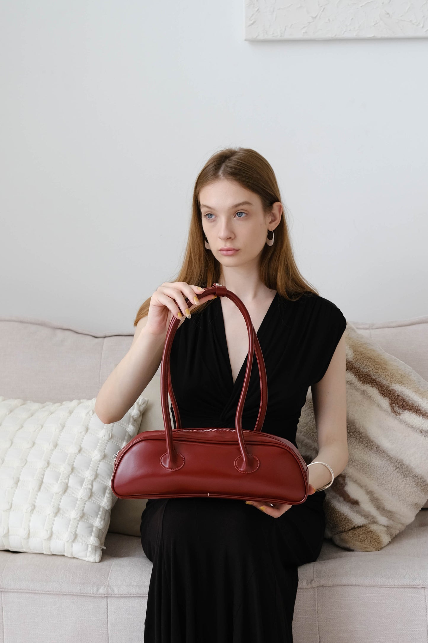 French Baguette Grand Shoulder Bag In Wine Red