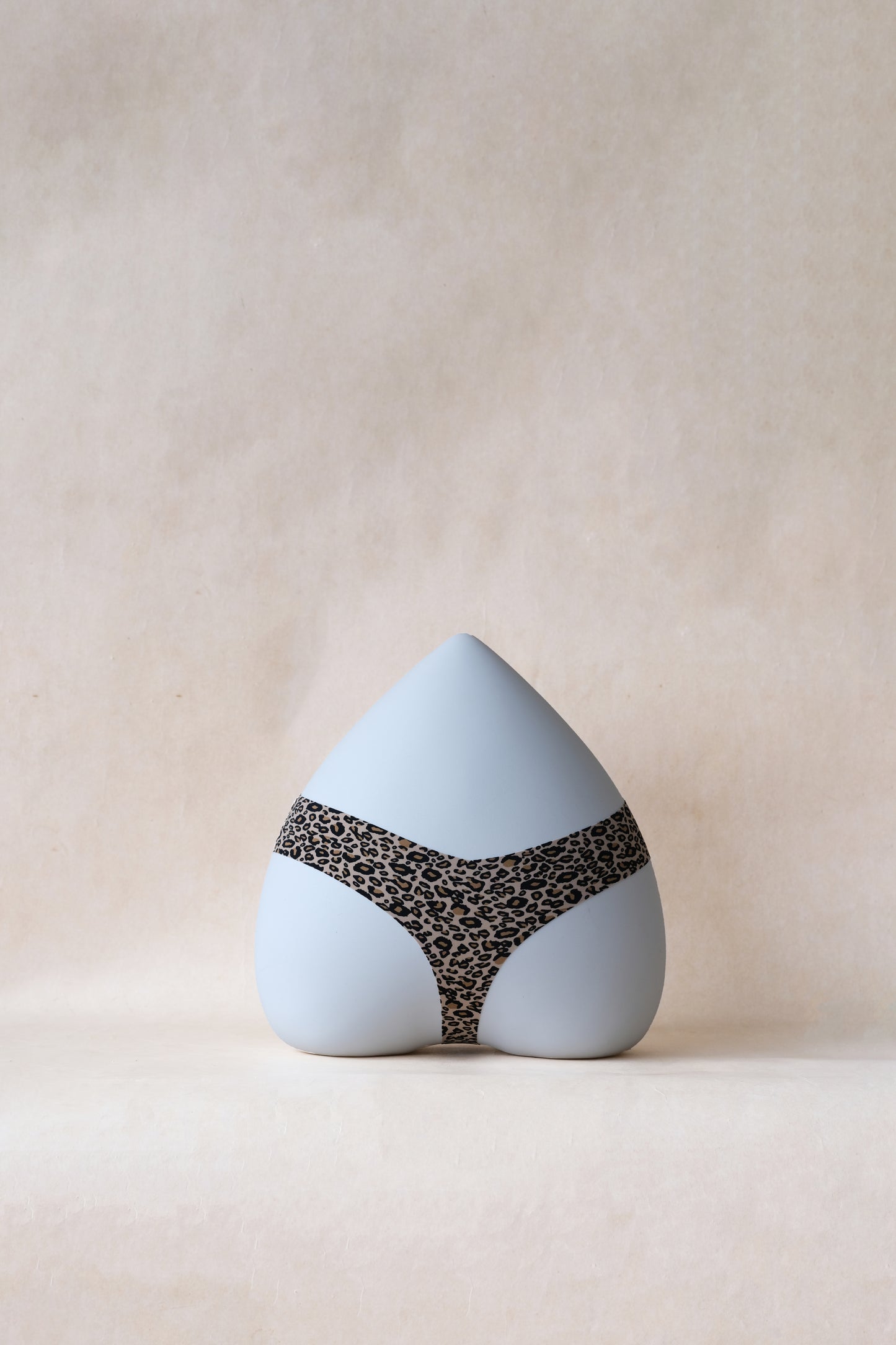 The Sleek Whisper Thong - Tiger-Leopard Pattern