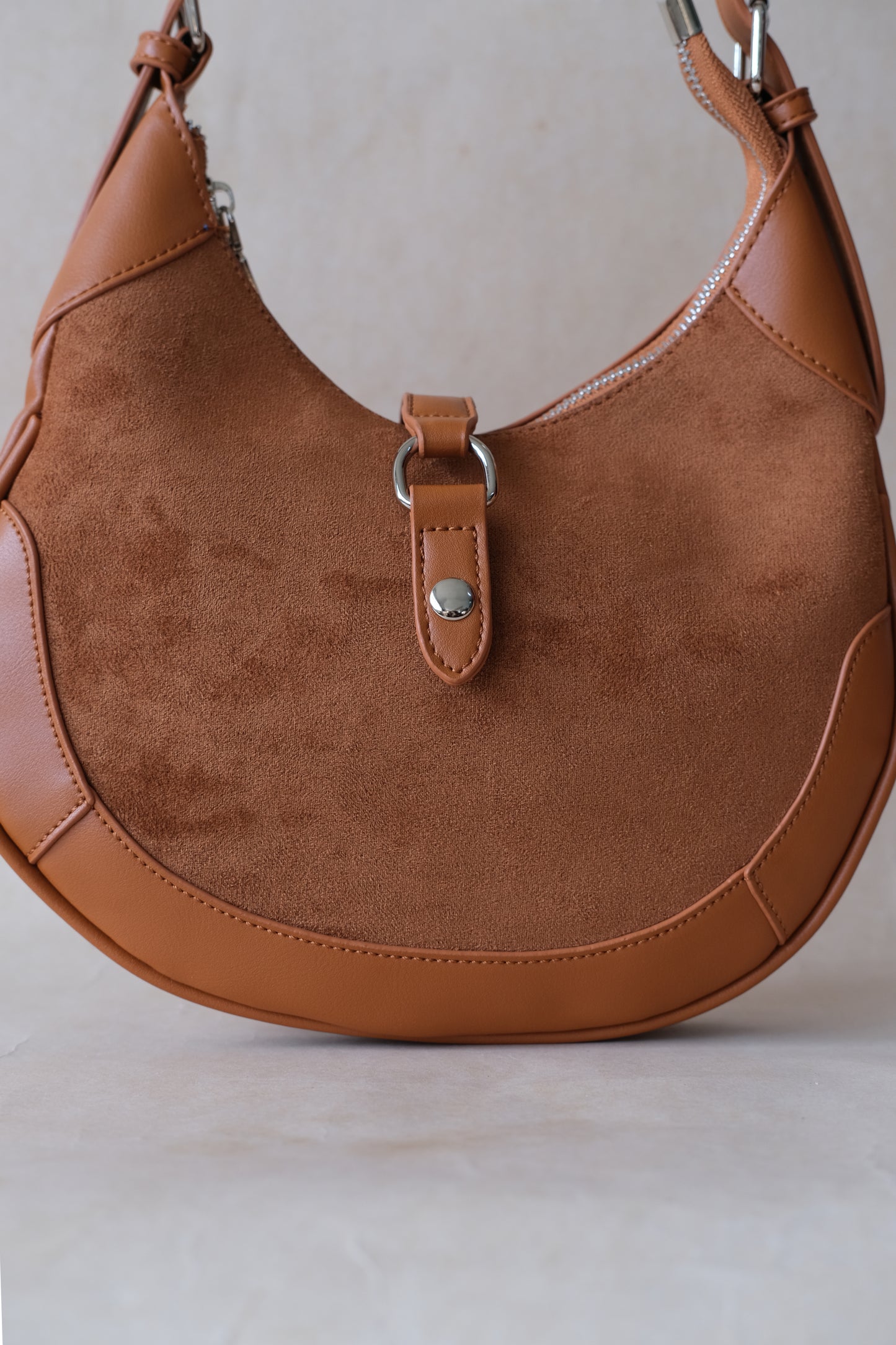 Classic Velvet Saddle Handbag - Chestnut