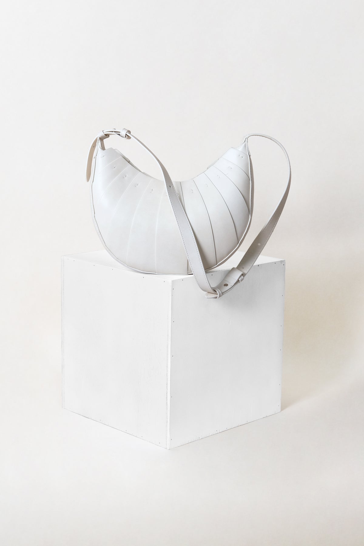 The Modena Slouch - White