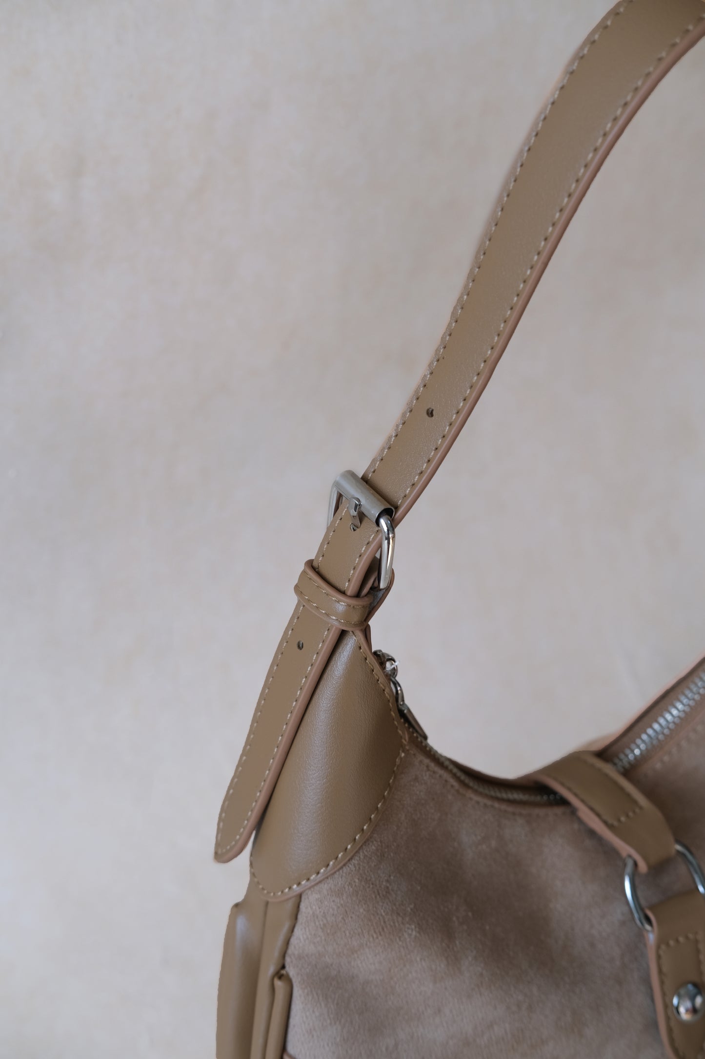 Classic Velvet Saddle Handbag - Khaki