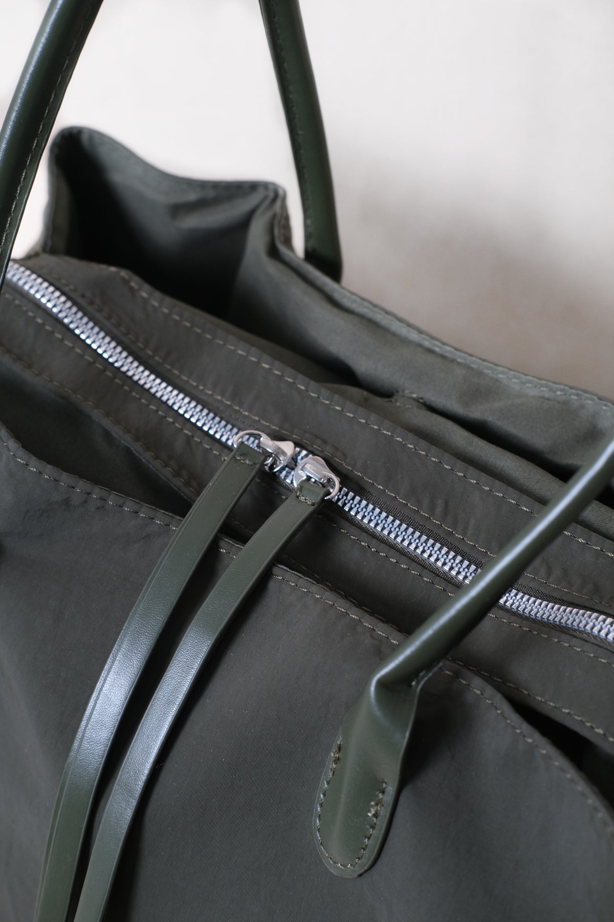 Classic Flow Vegan Leather Tote - Navy Green (With Charm)
