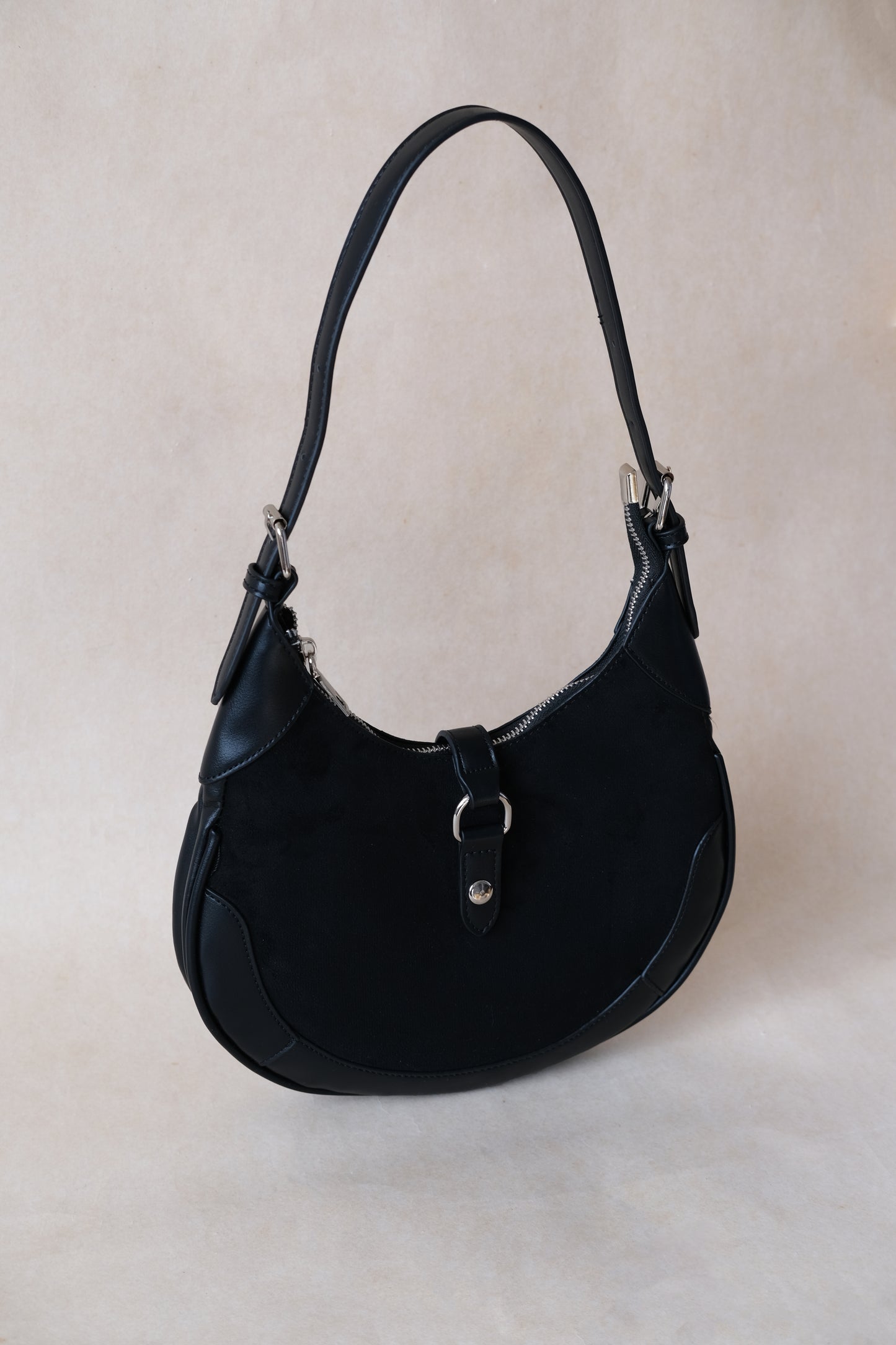 Classic Velvet Saddle Handbag - Classic Black