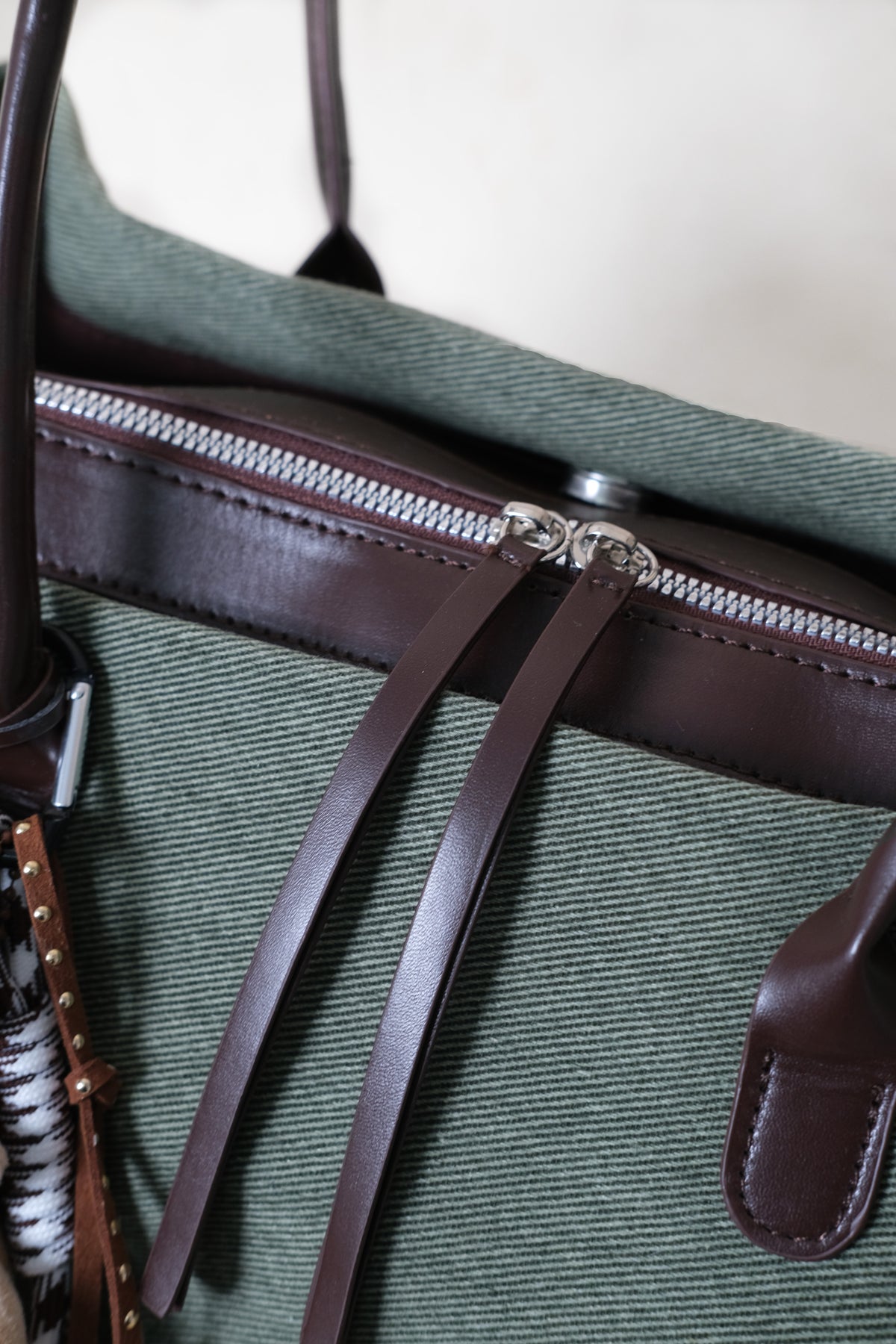 Classic Flow Everyday Canvas Tote - Green (With Charm)