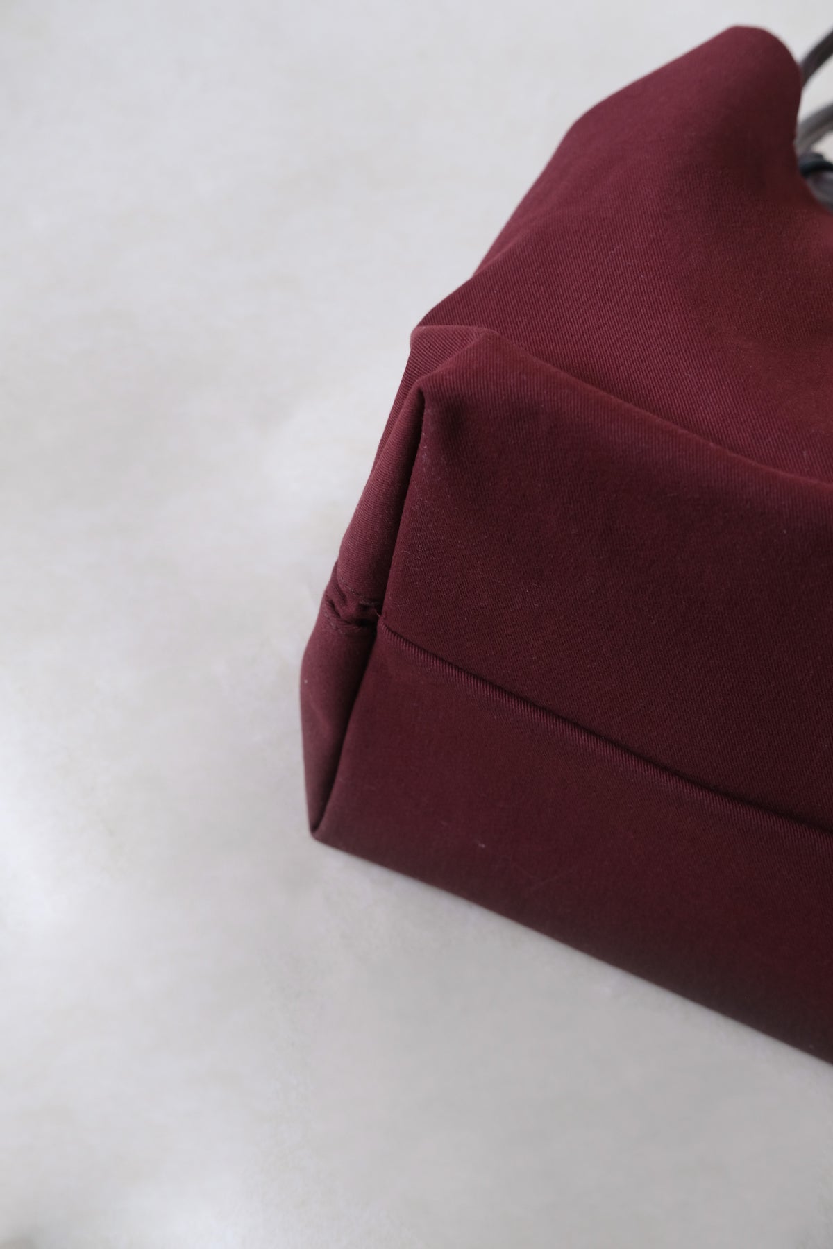 Classic Flow Everyday Canvas Tote - Wine Red (With Charm)