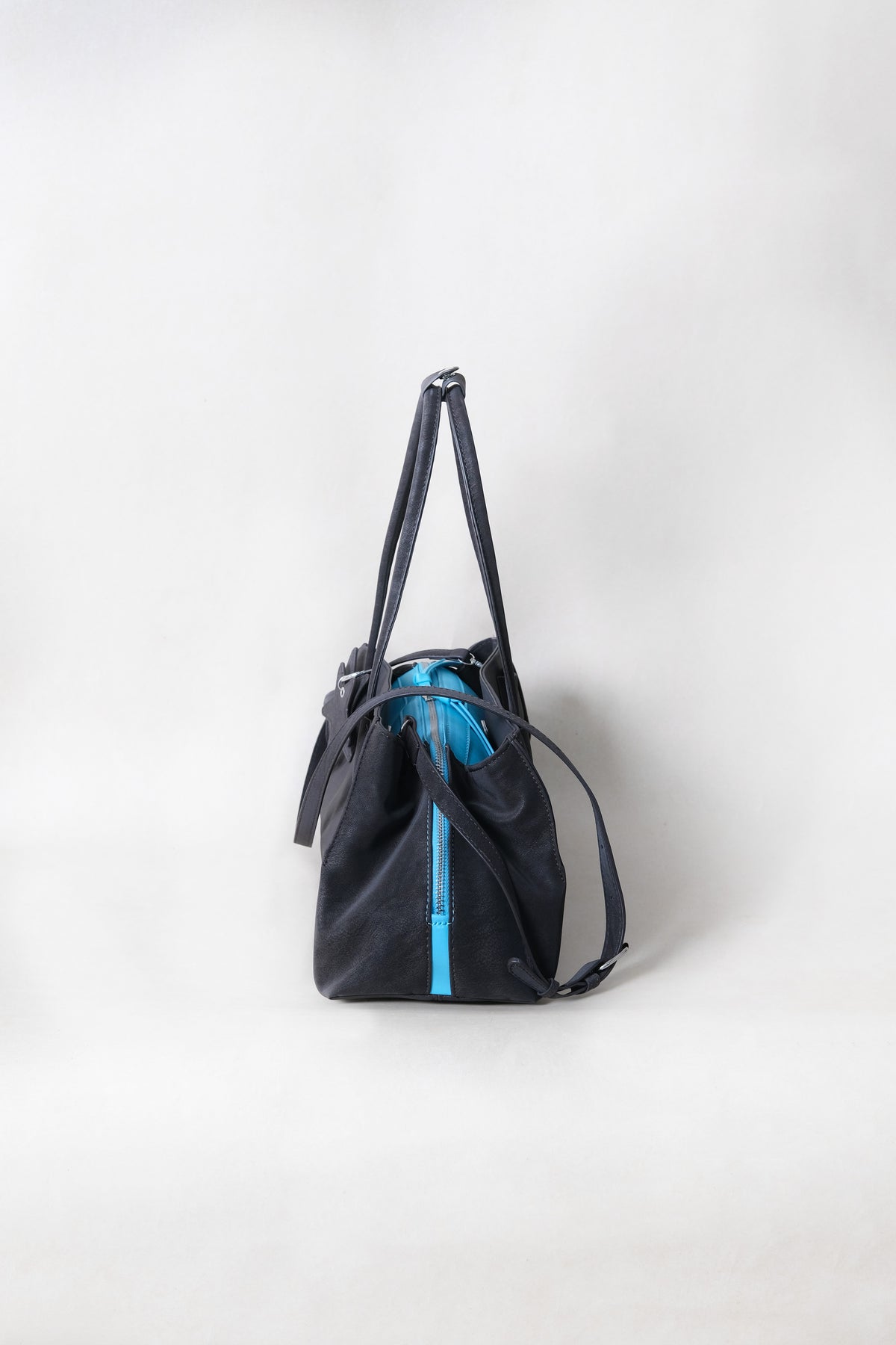 Medium Classic Flow Stella Carryall - Dark Coffee