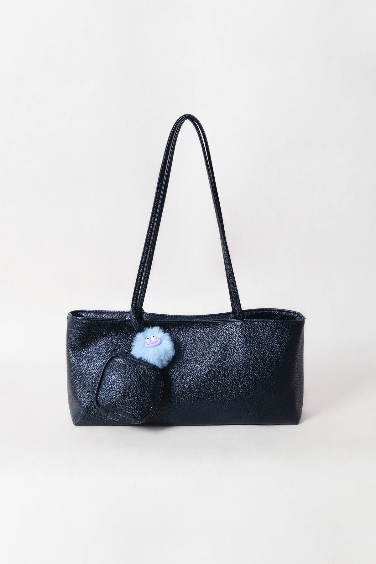 The Classic Avenue Carryall - Classic Black