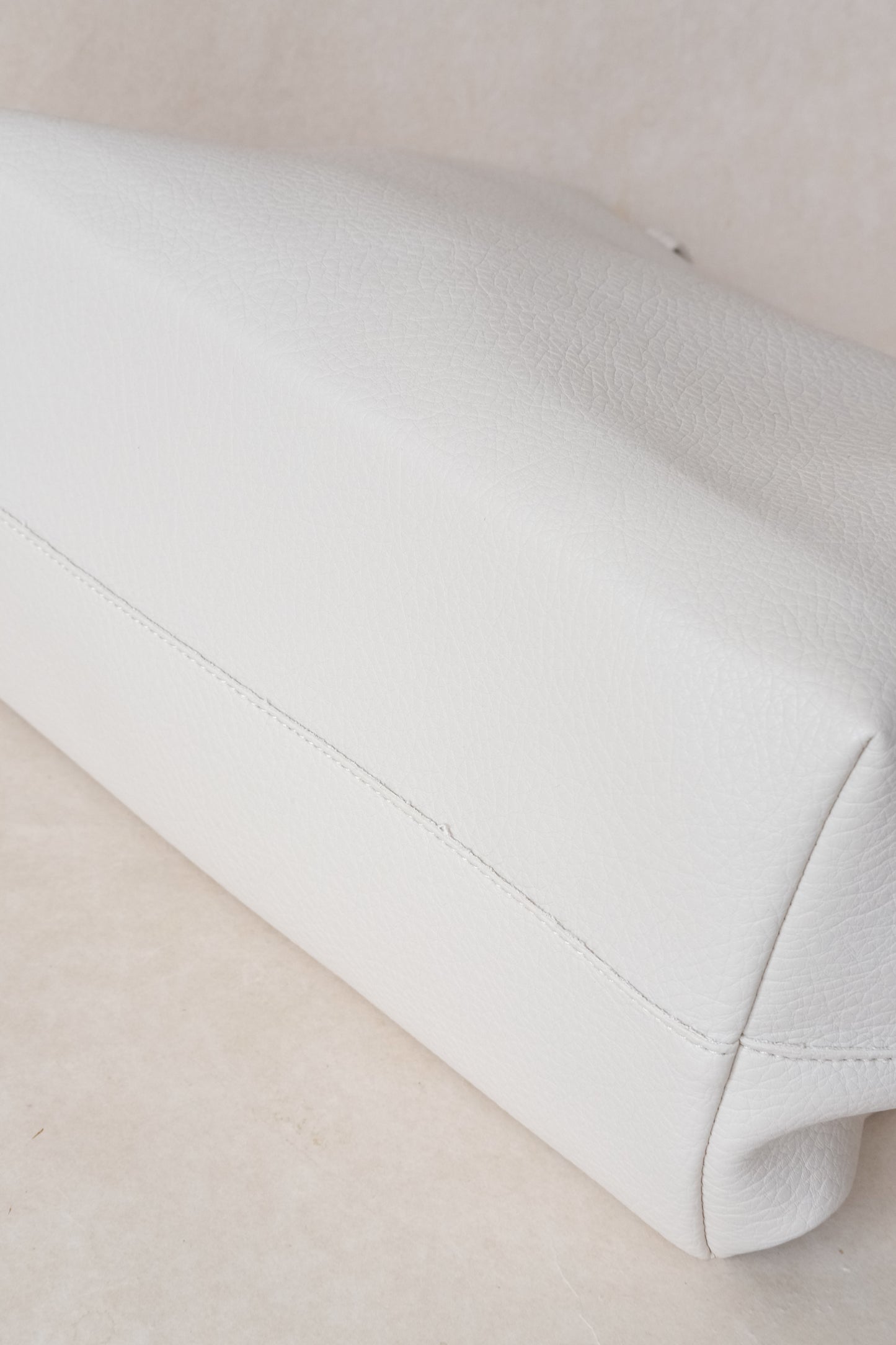 Ara Luxe Shoulder Tote - White