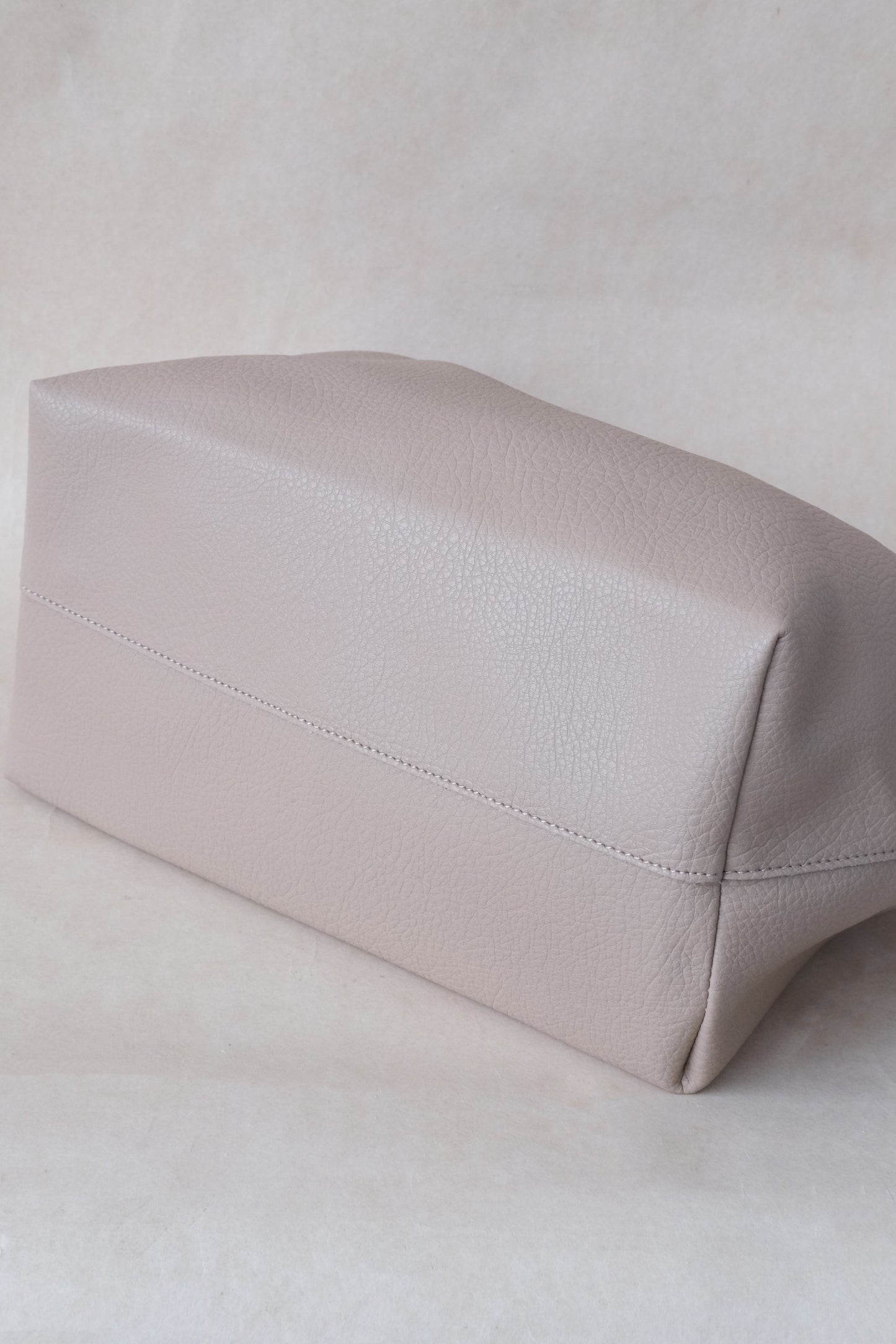 Ara Luxe Shoulder Tote - Khaki