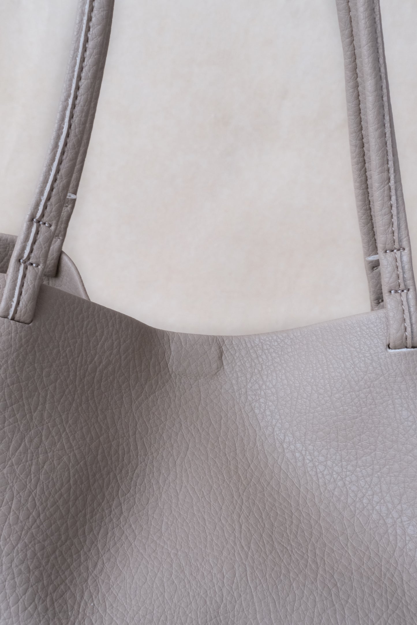 Ara Luxe Shoulder Tote - Khaki