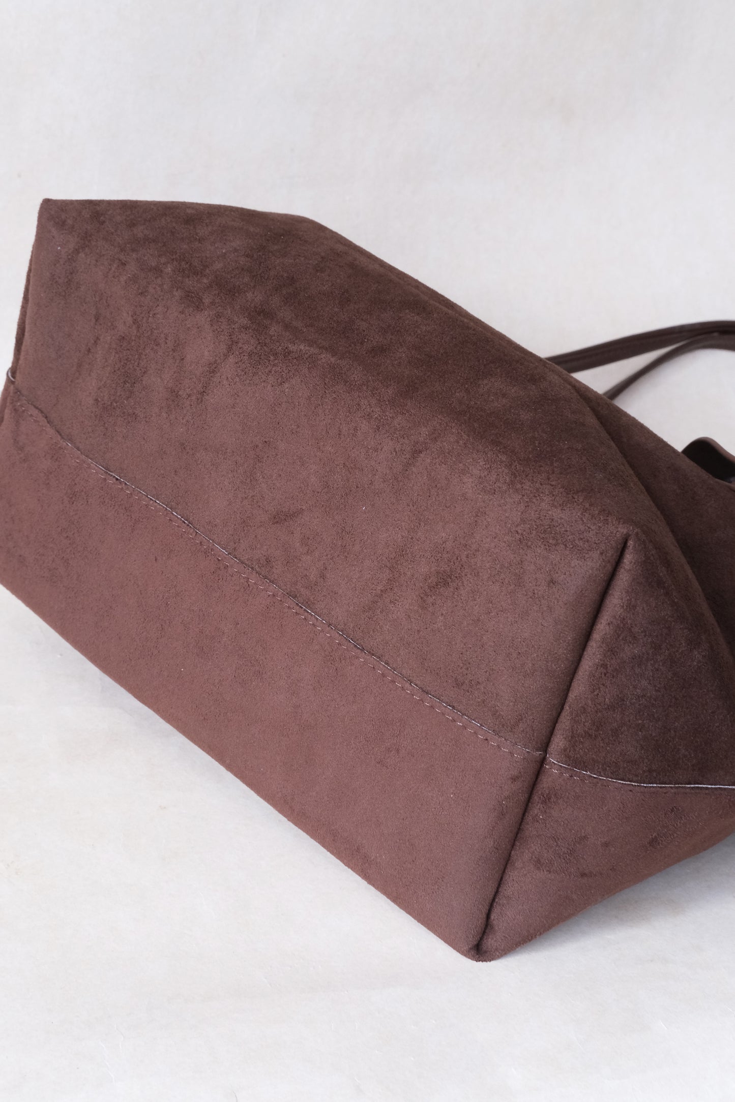 The Signature Soft Shoulder Bag - Coffee
