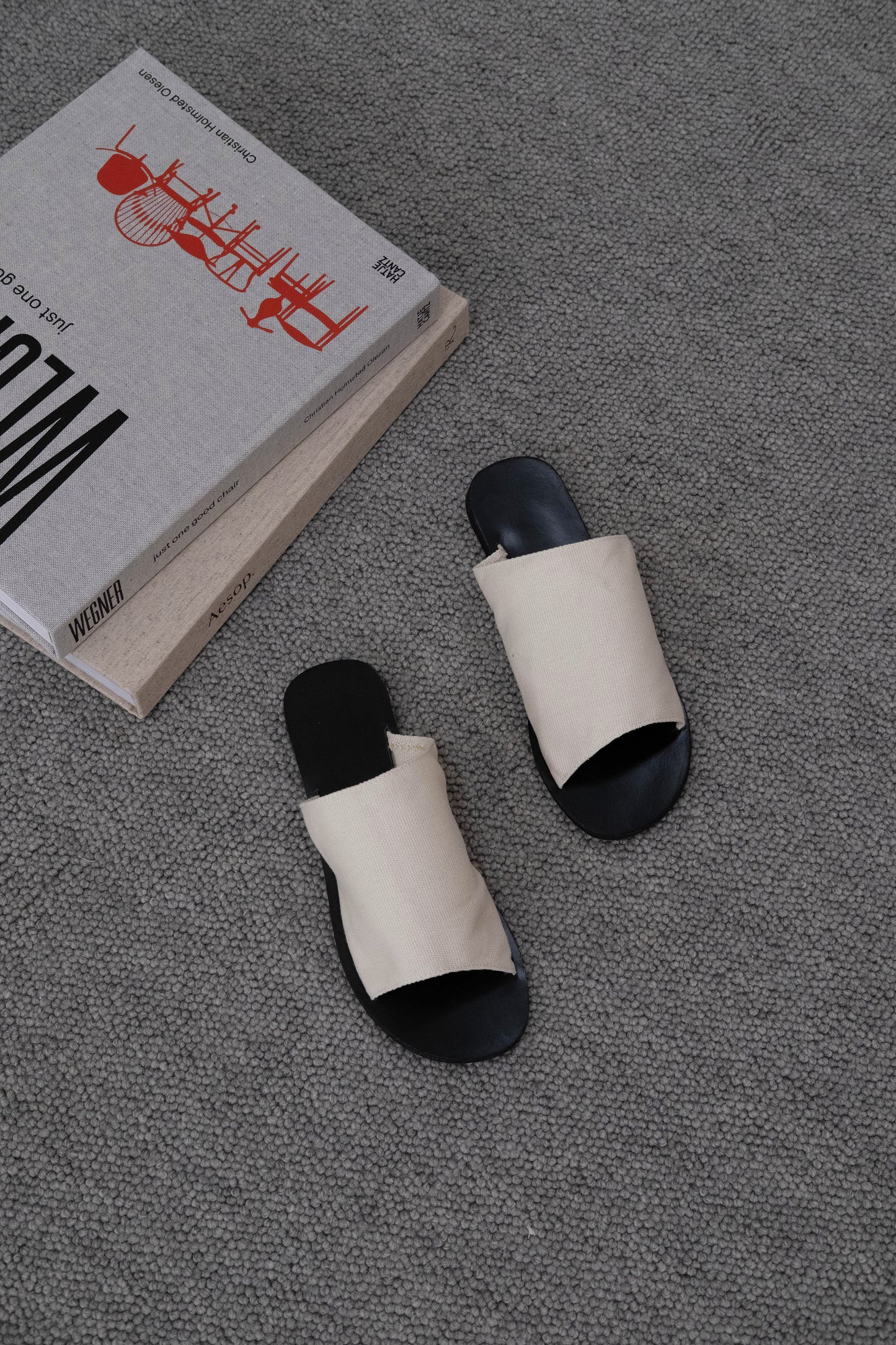 Flat slippers round toe casual sandals