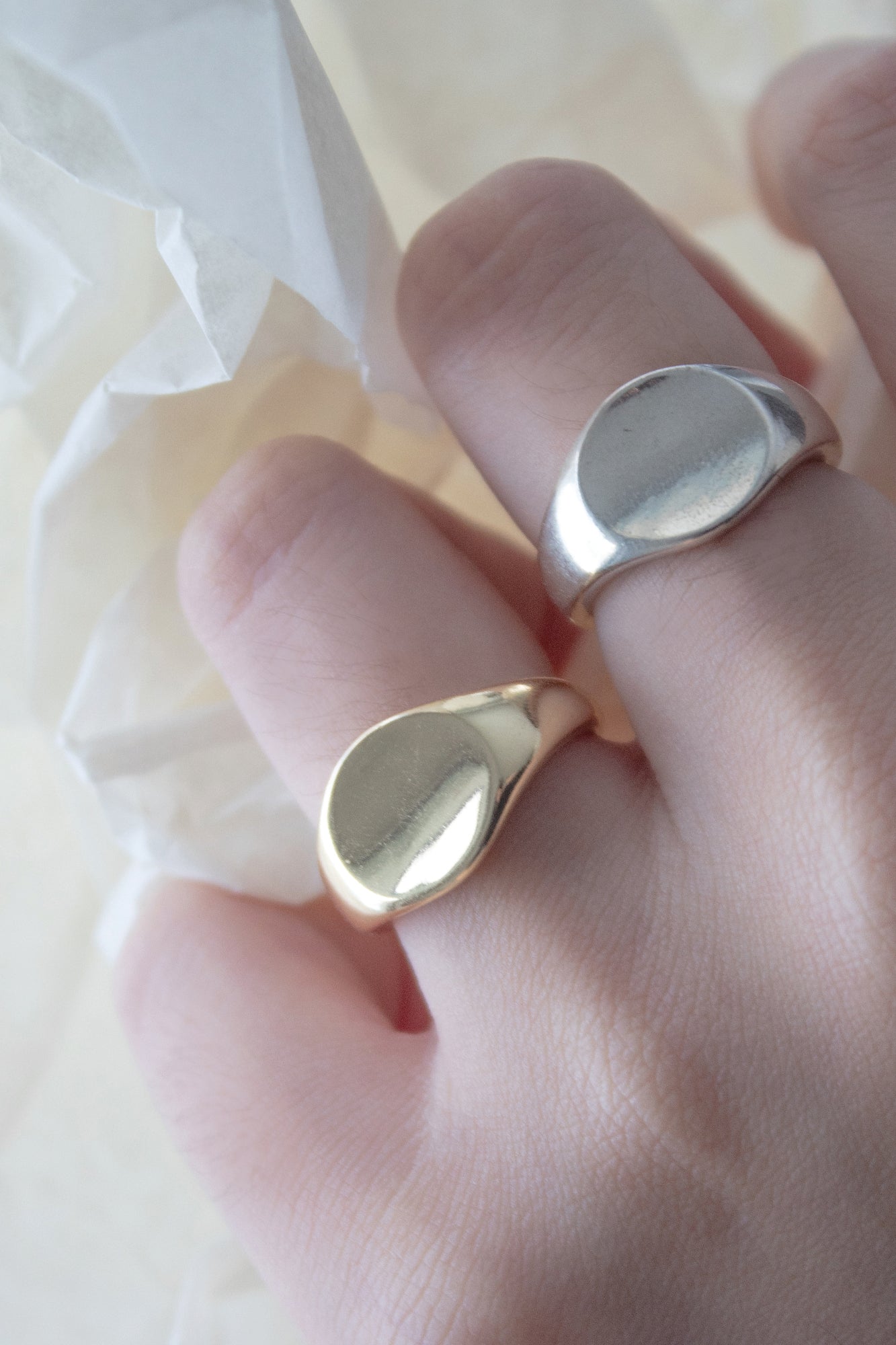 Geometric circle ring in Sterling Silver