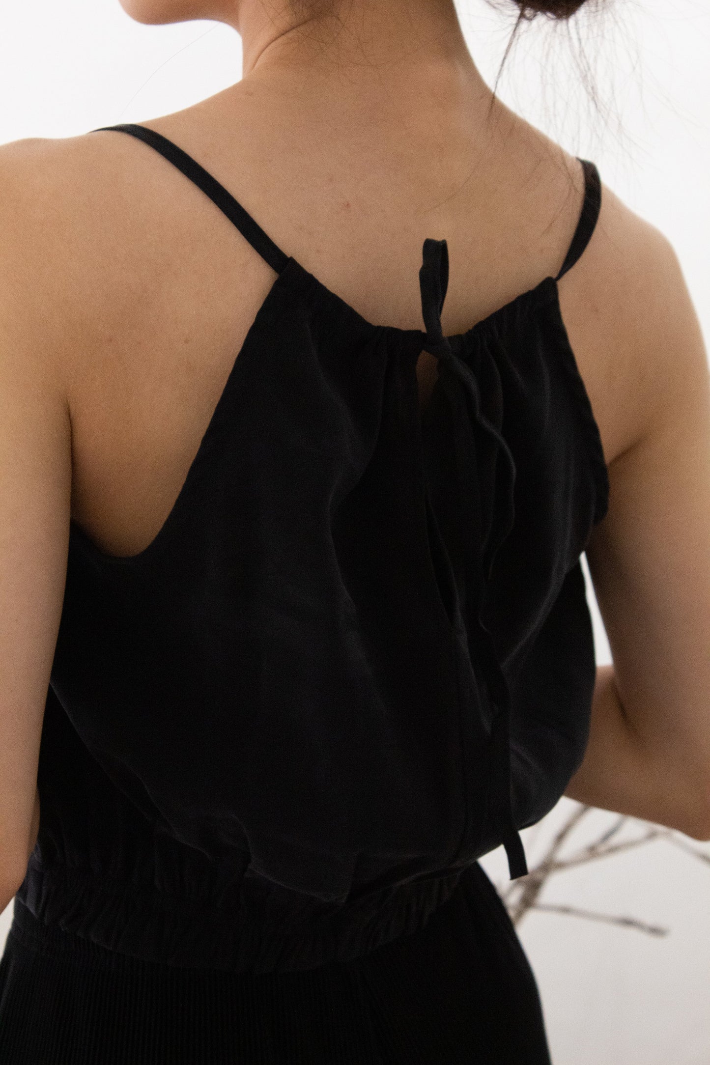 Small halter neck strap in classic black