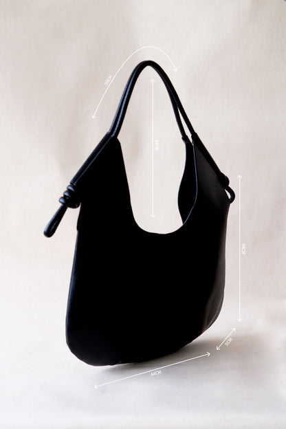 The Véra Essential - Classic Black