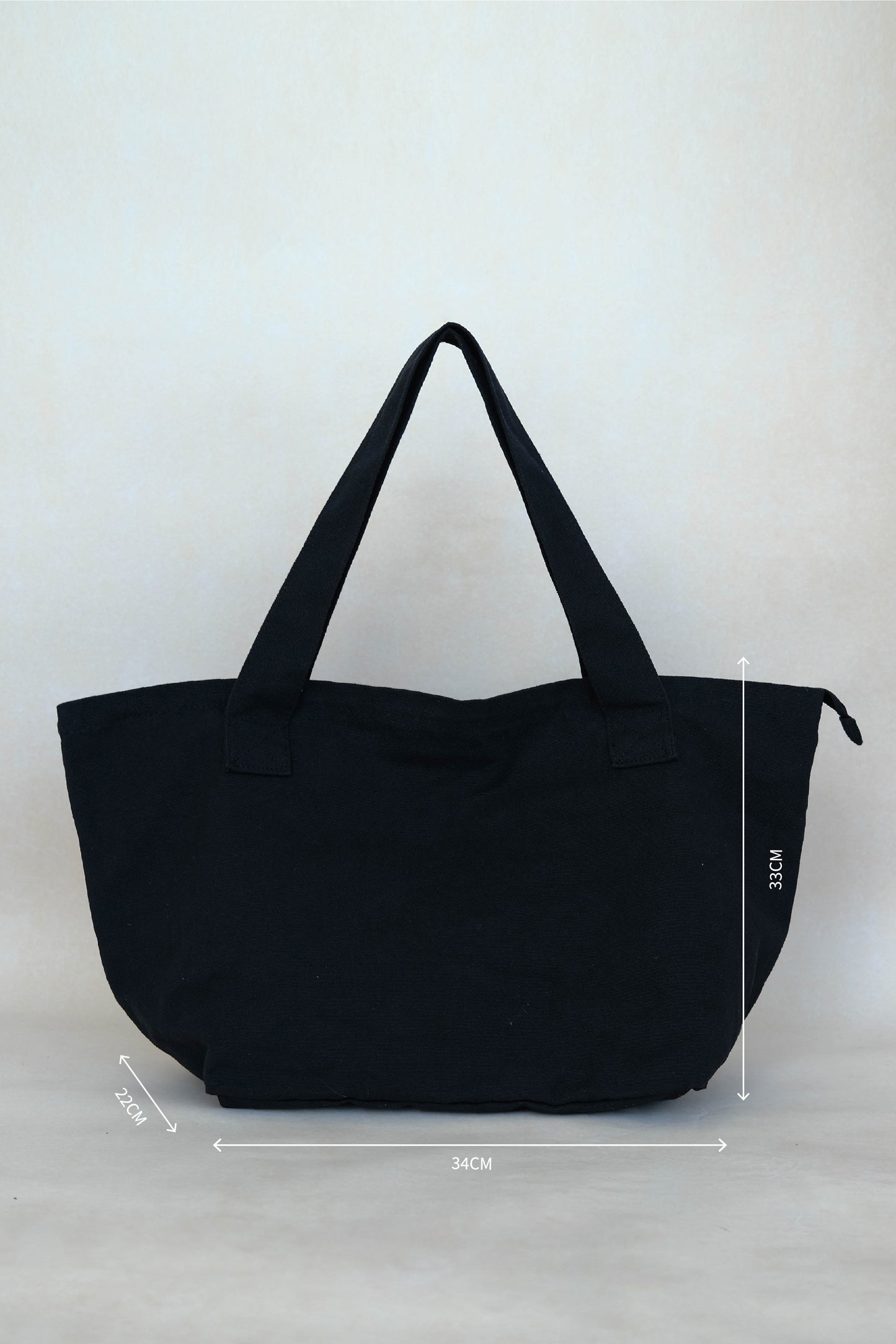 Tote Shoulder Bag in Solid Black