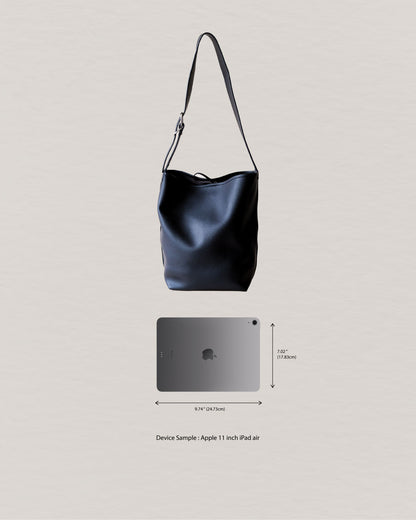 The Alira Bucket - Classic Black