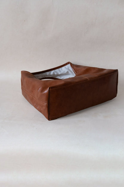 The Eloise Hobo - Chestnut