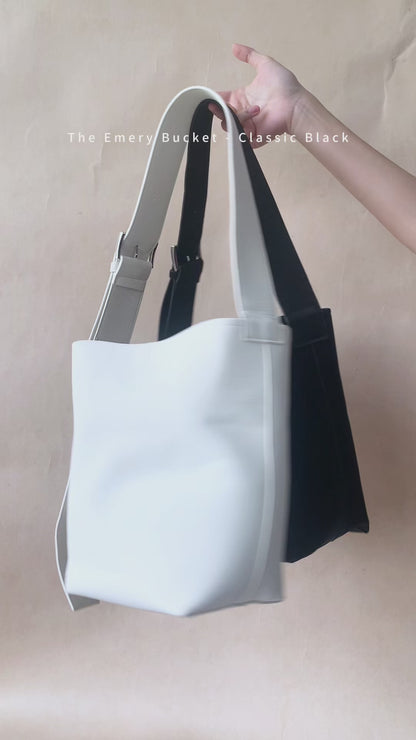 The Emery Bucket - Classic Black