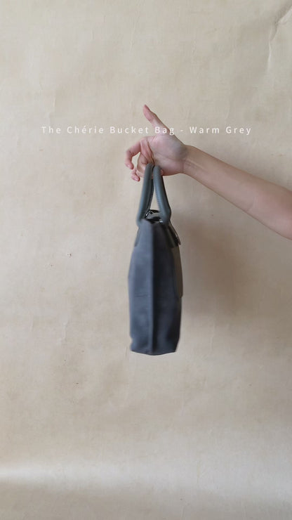 The Chérie Bucket Bag - Warm Grey