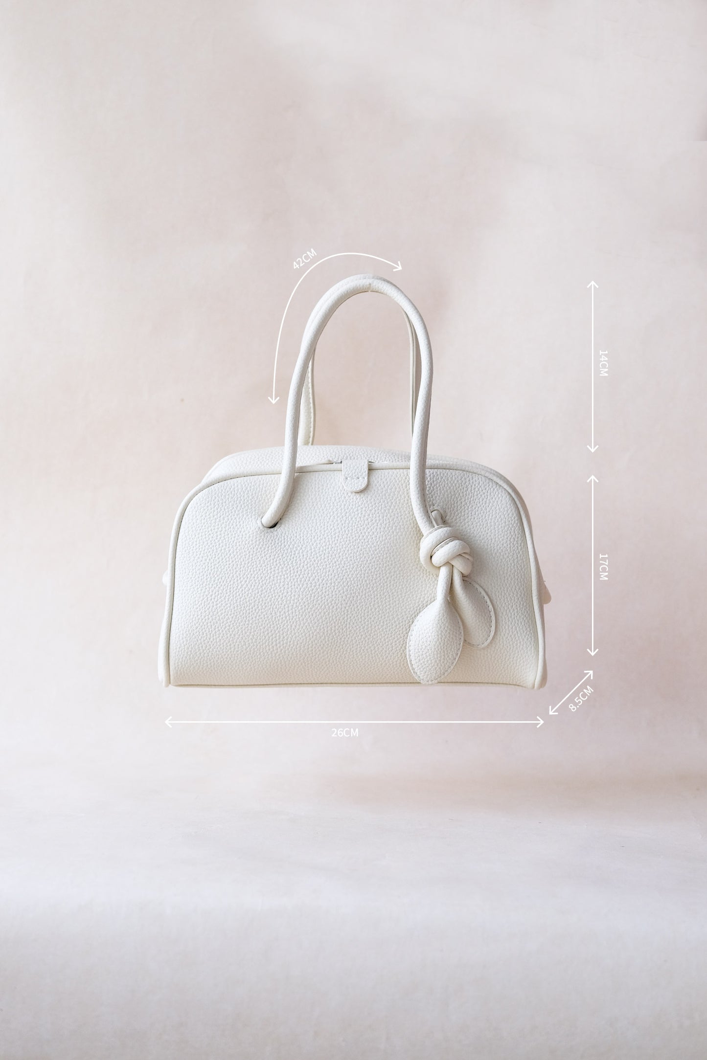 The Léonie Boston Bag - Cream White