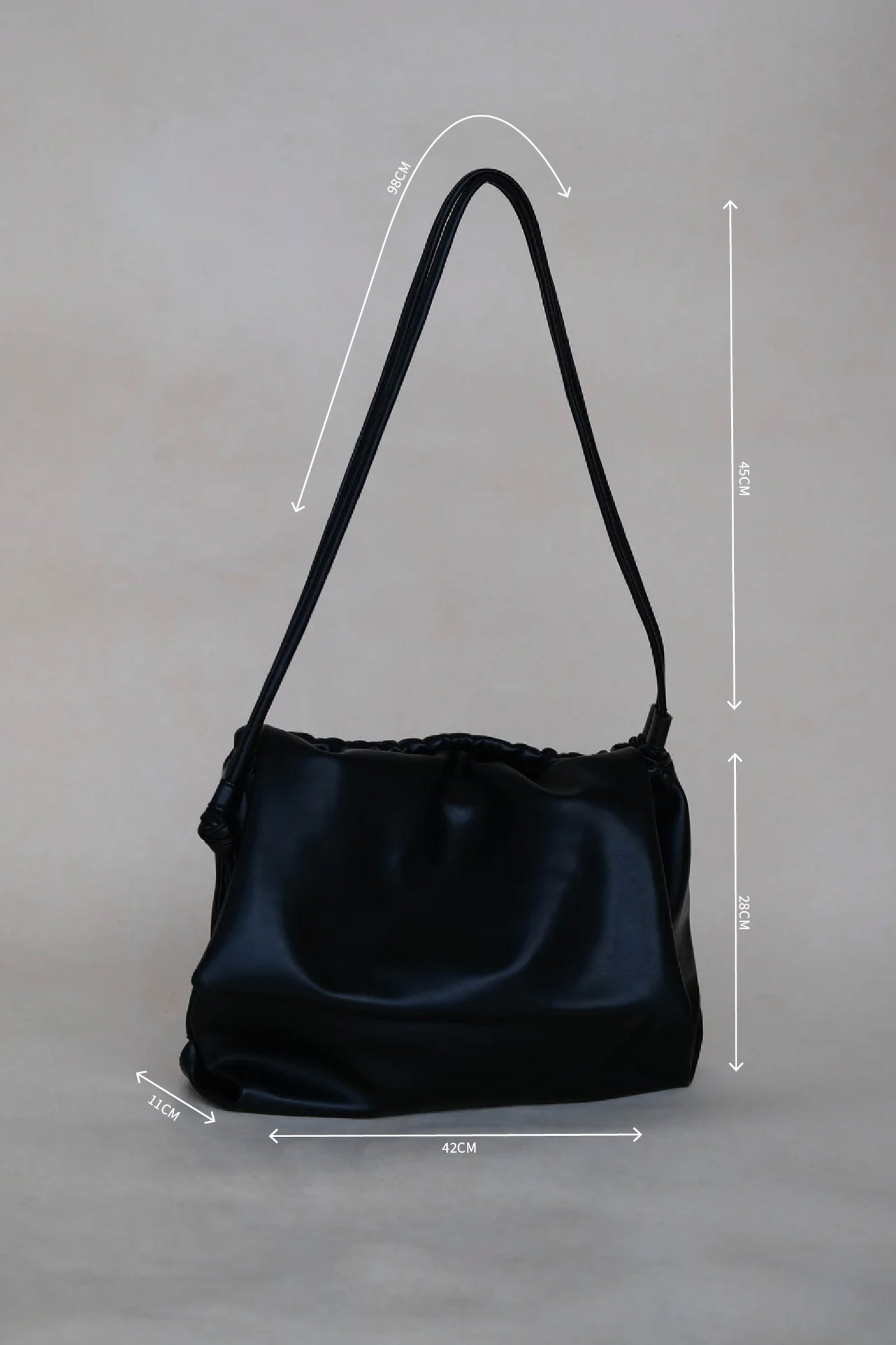 Drawstring Pleated Large Capacity Shoulder Bag in Classic Black
