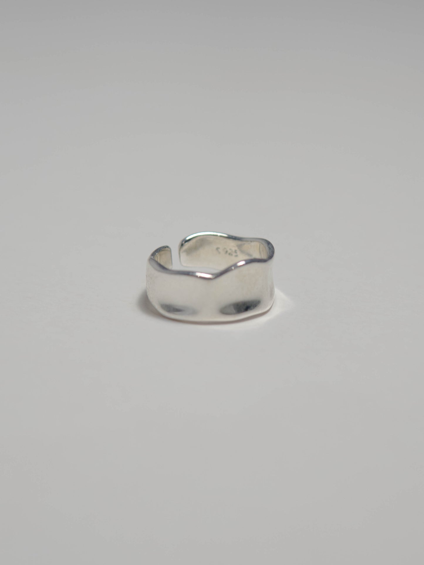 Irregular thin ring