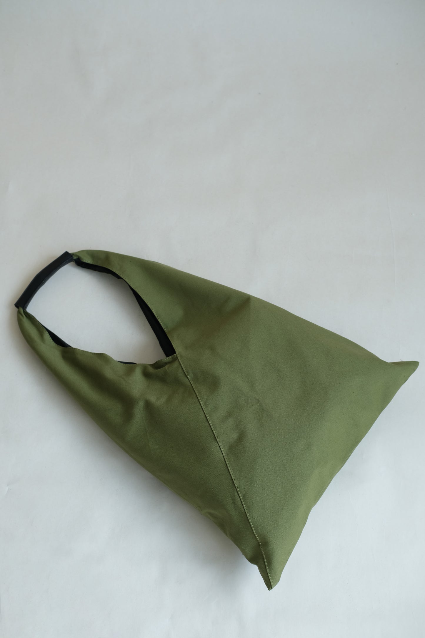 Panels of casual canvas bag in army green