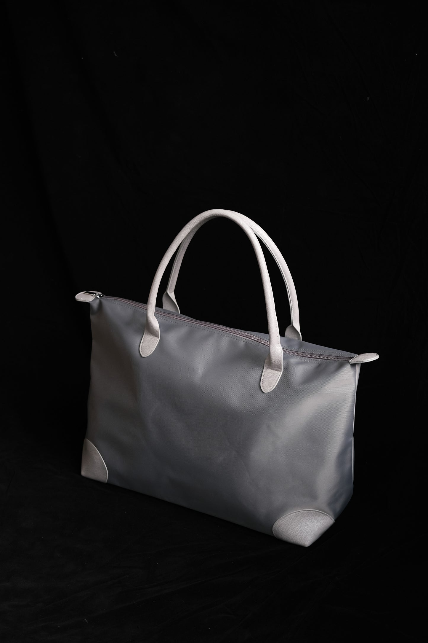 Commuting tote bag in grey