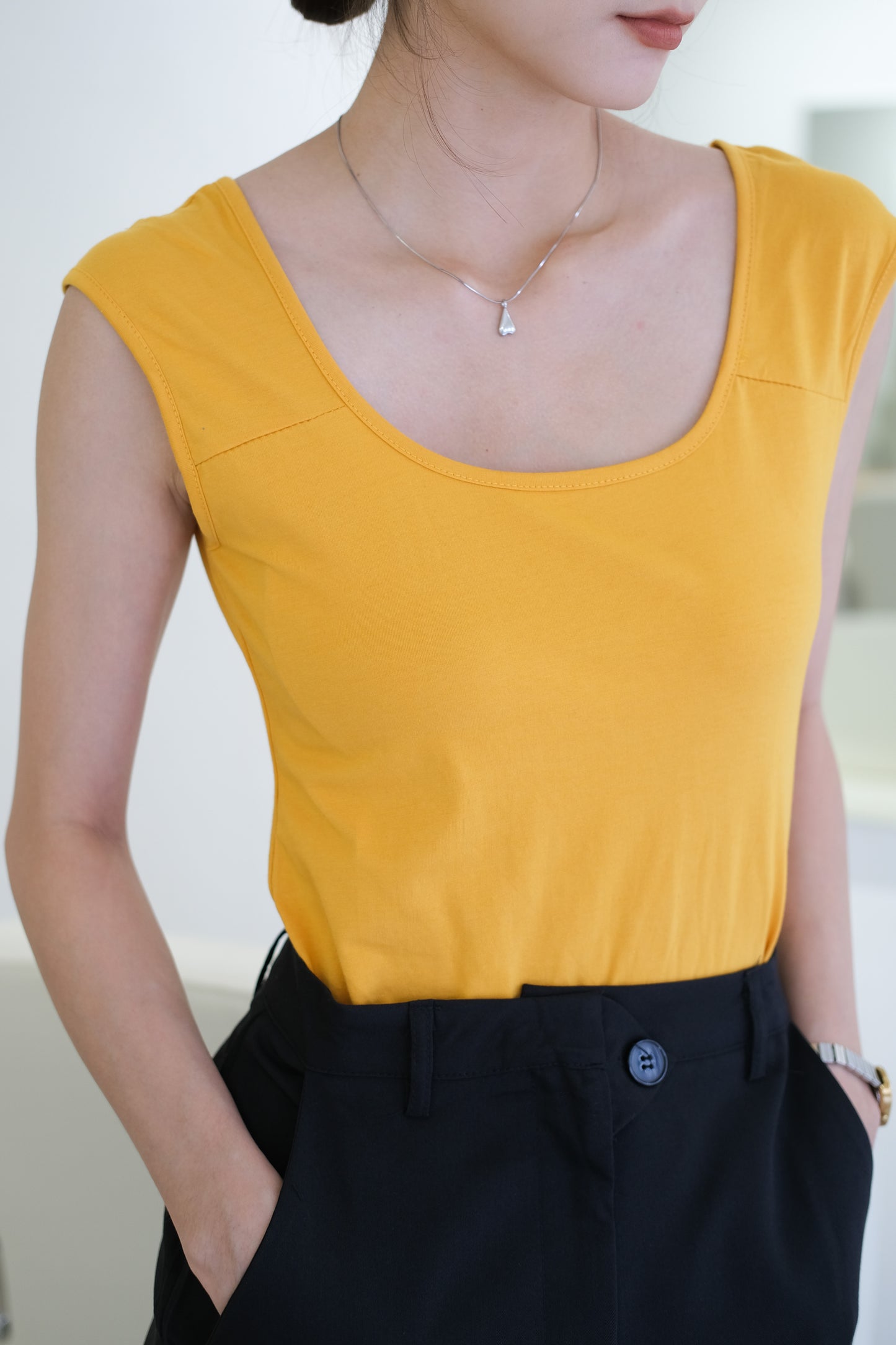 Square neck short sleeves