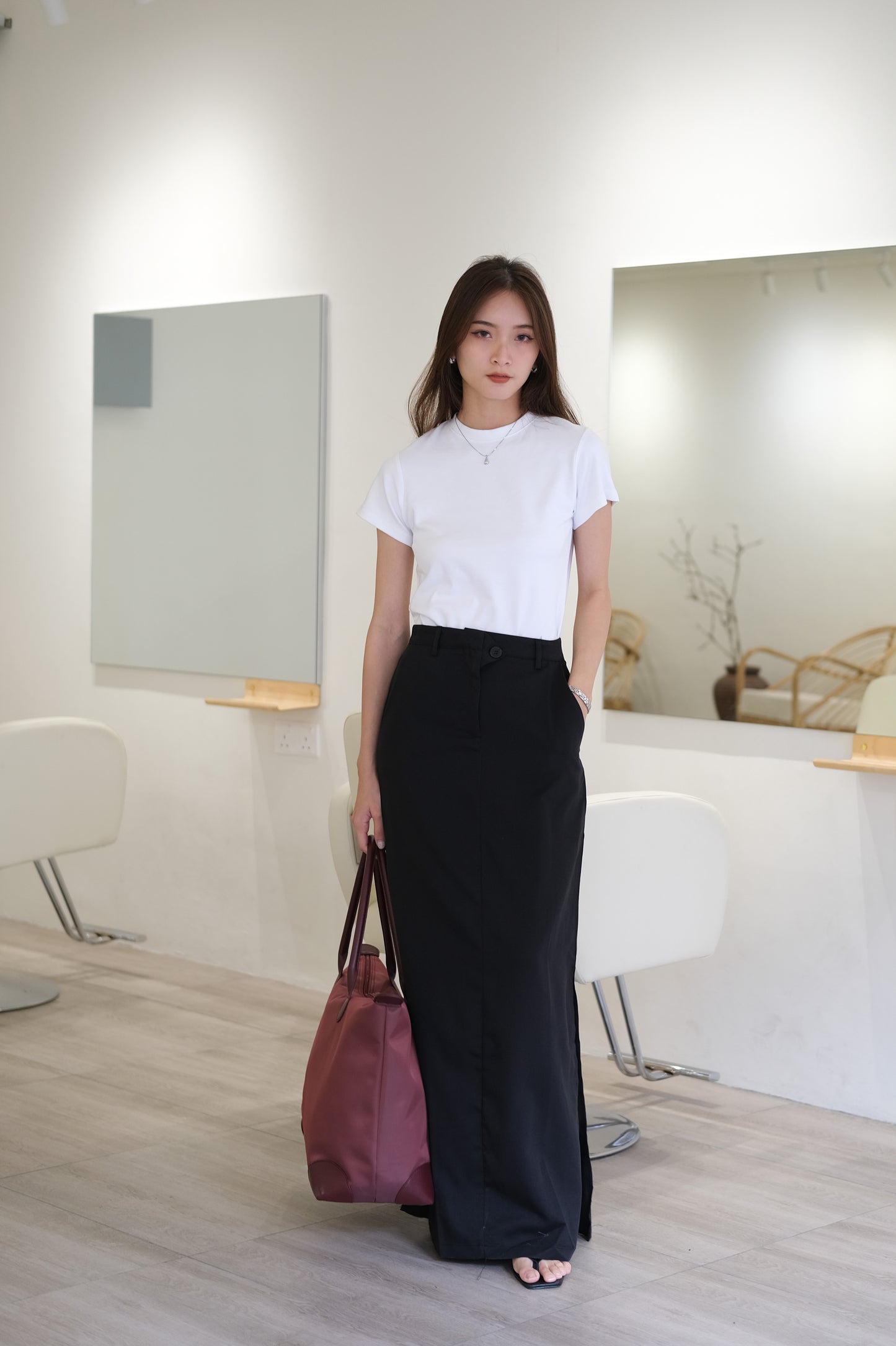 High-waisted skirt in classic black