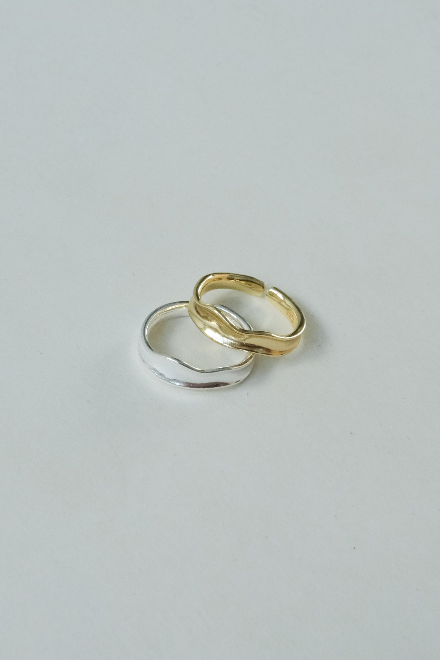 Minimalist ring