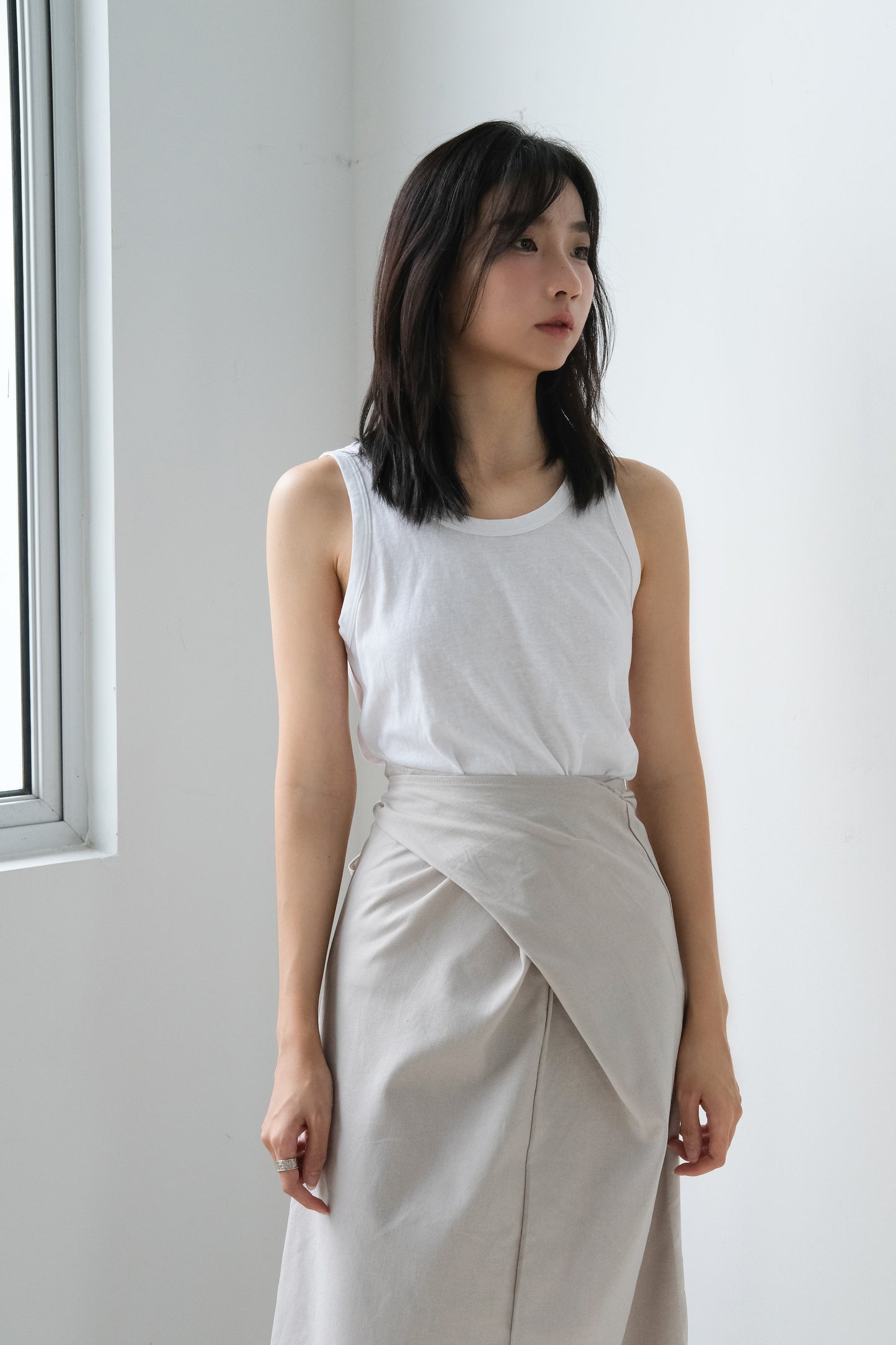 Cross-tie multi-wearing a-line skirt in light grey