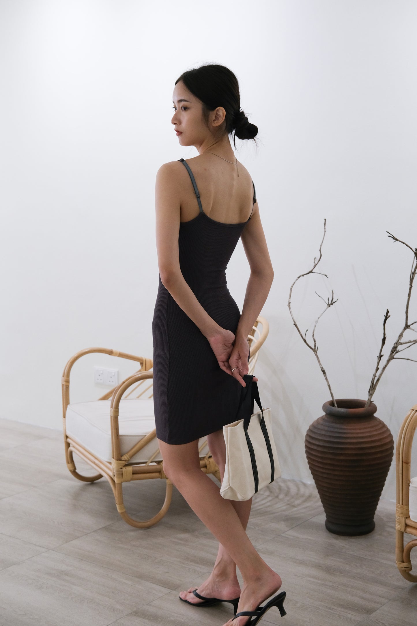 High-rise slim-fit slip dress in grey (Medium Length)