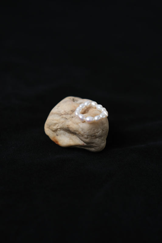 Bague mini perle baroque (5 mm)